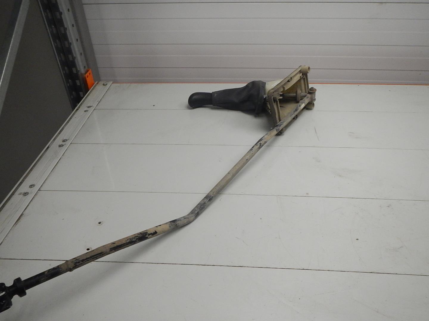 Кулиса МКПП / АКПП