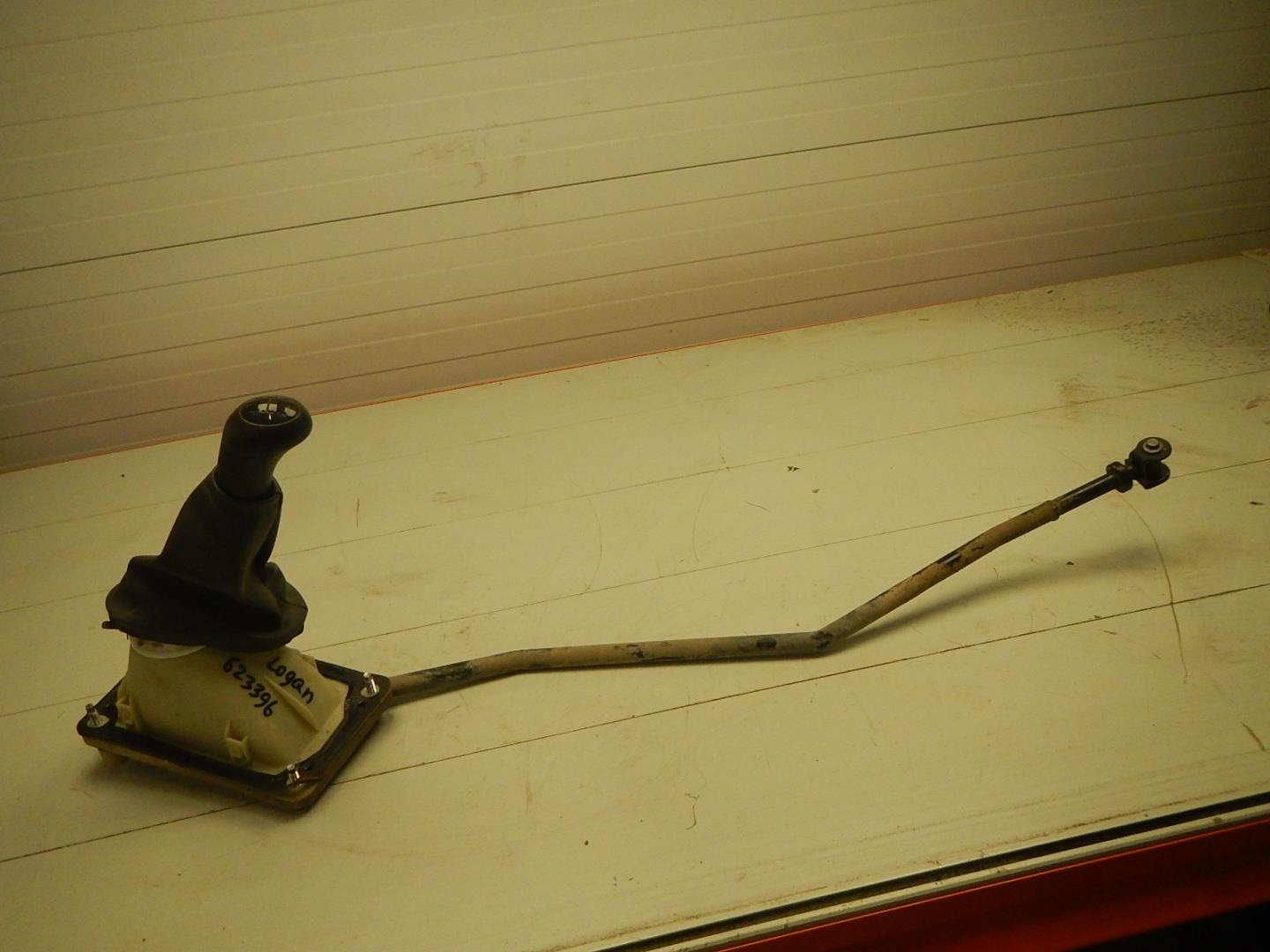 Кулиса МКПП / АКПП