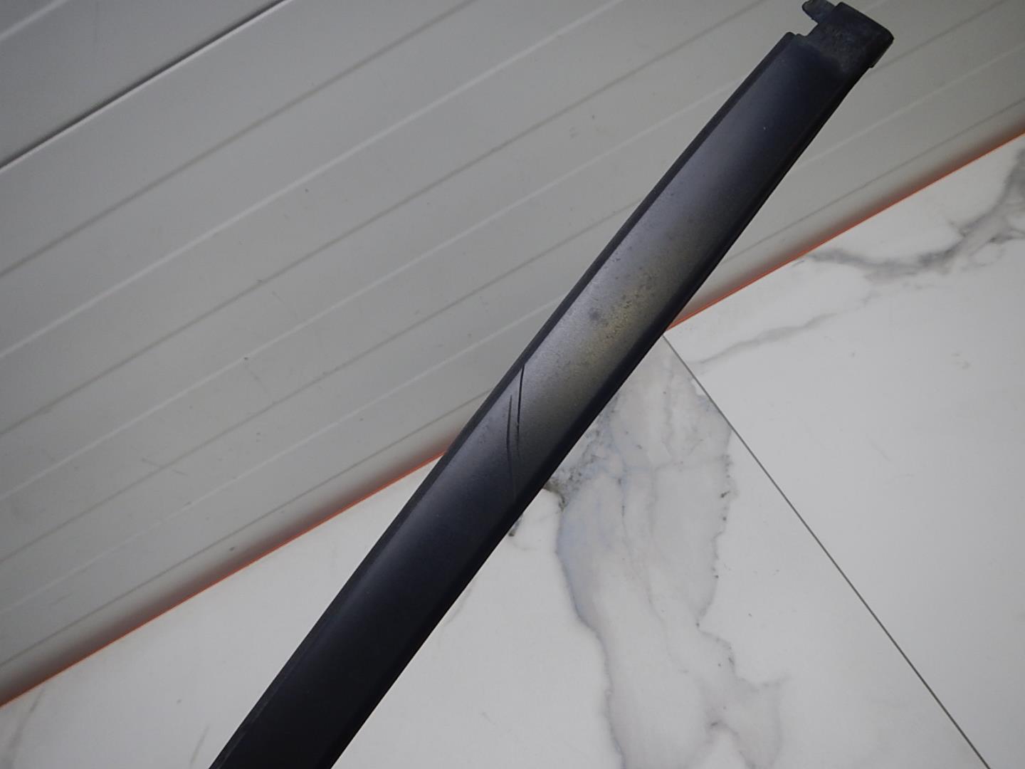 Молдинг лобового стекла