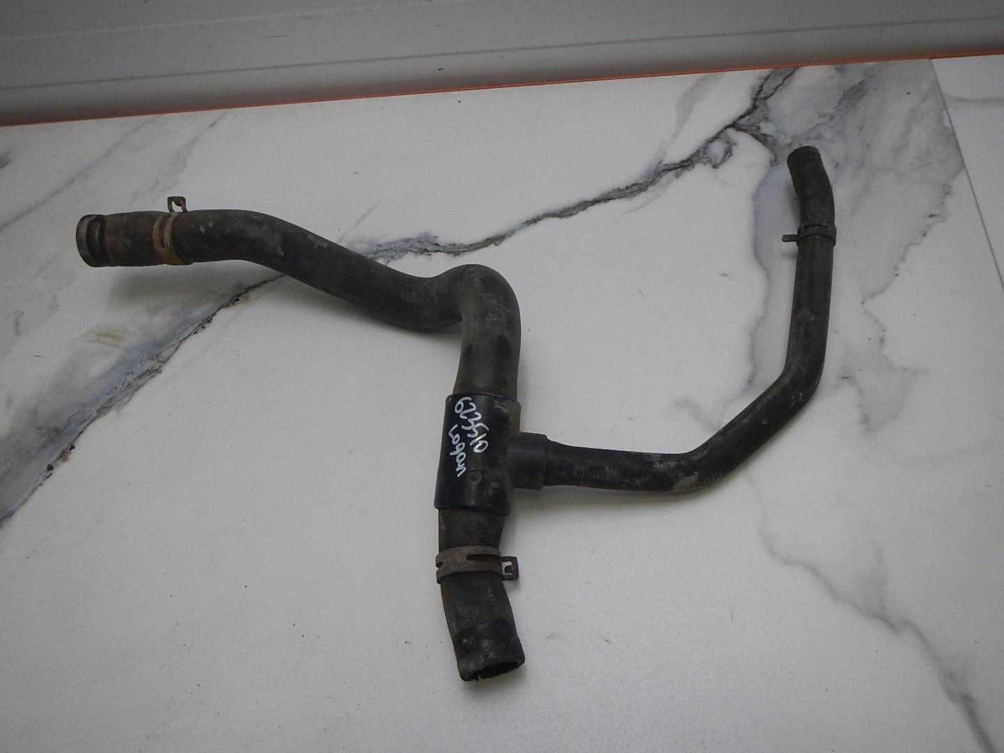 Патрубок радиатора