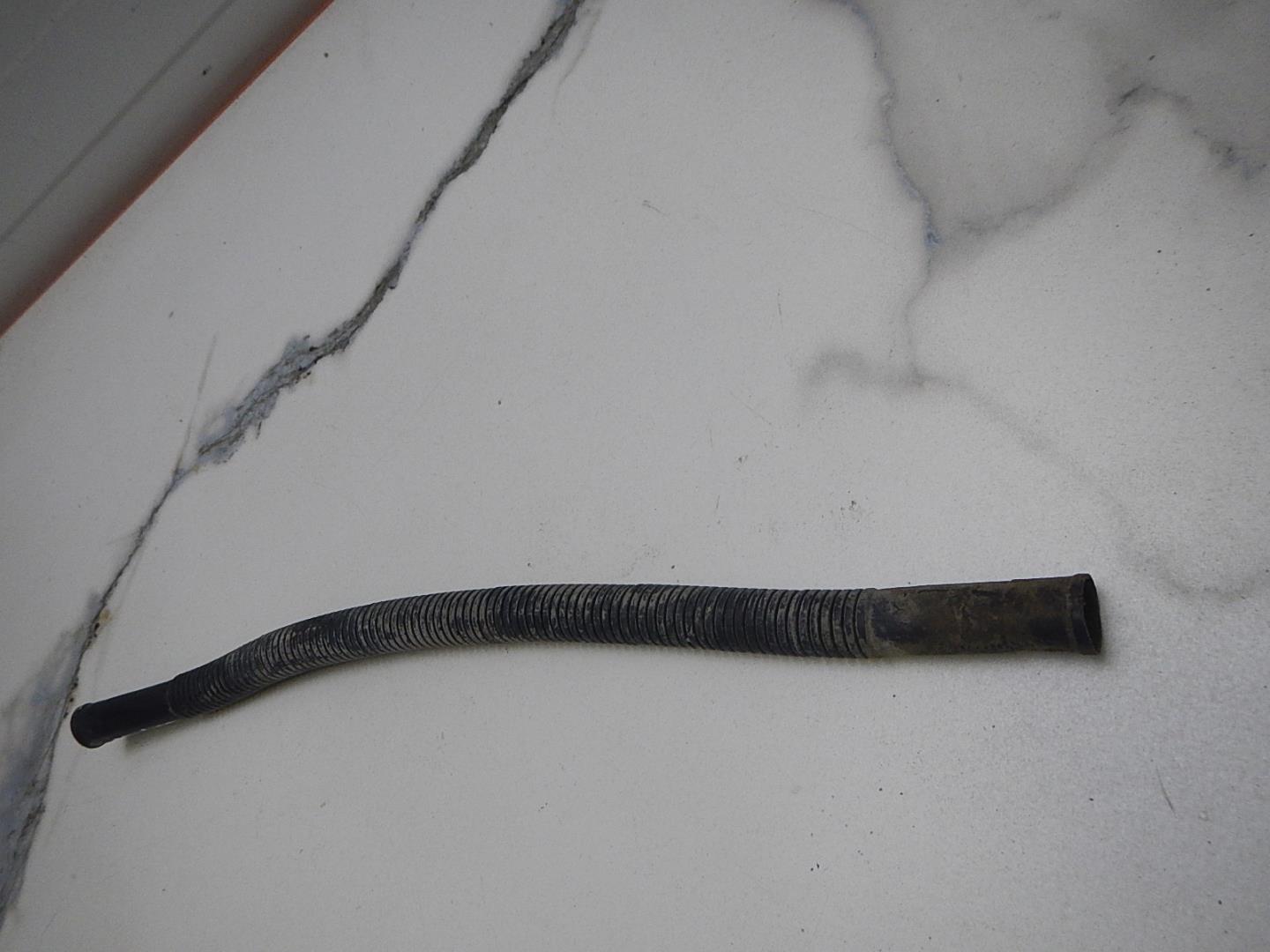 Трубка топливная