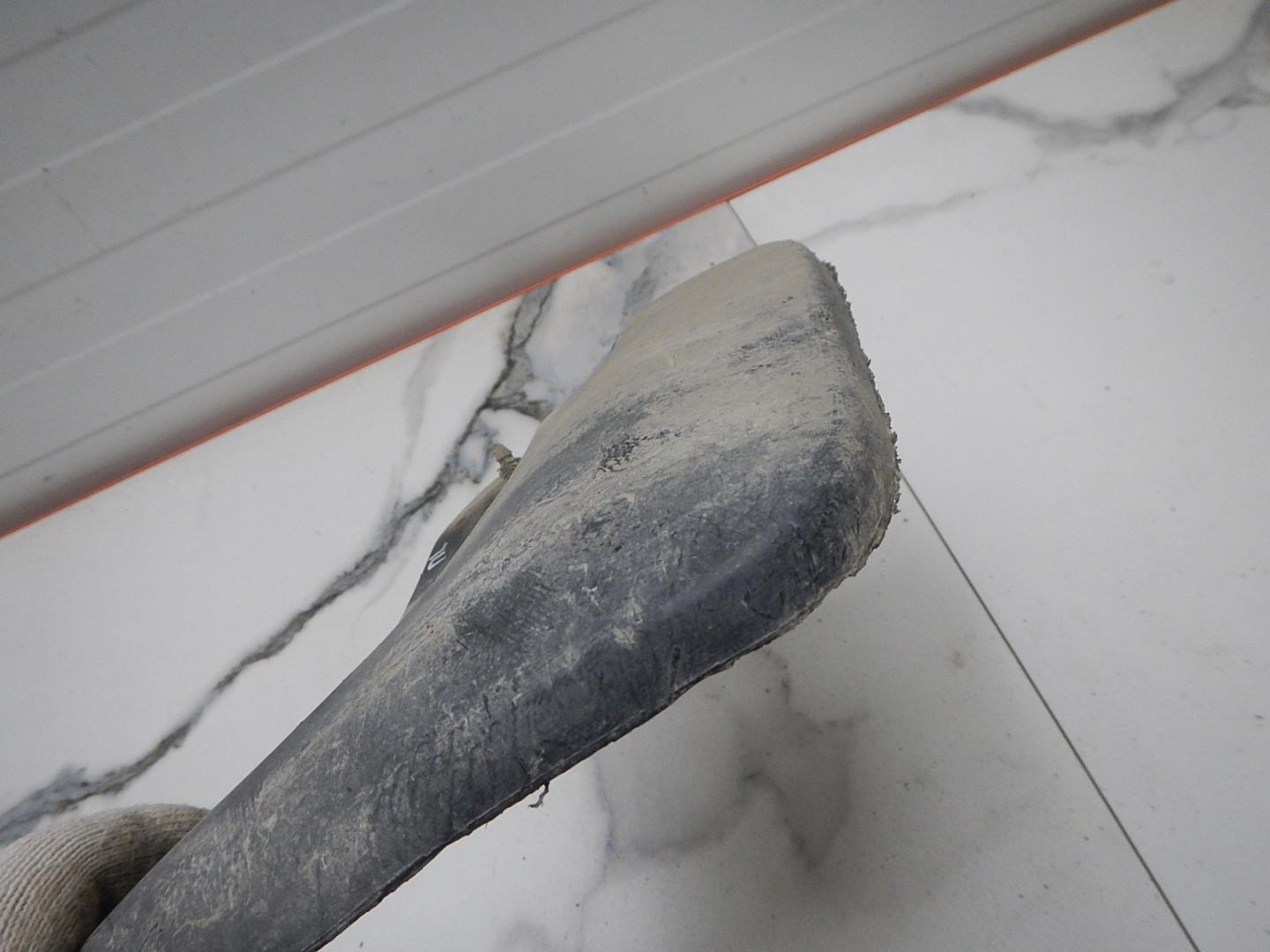 Брызговик передний левый