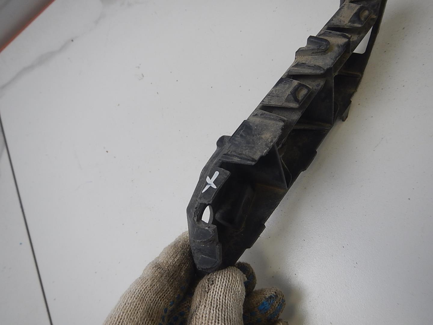 Кронштейн крепления крыла