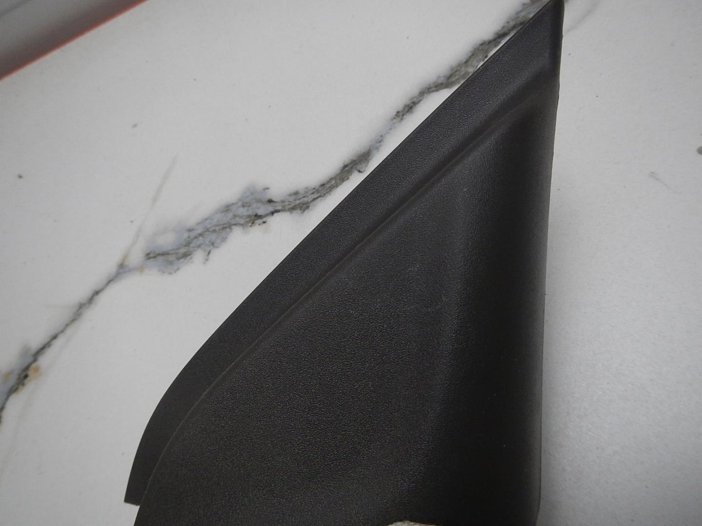 Крышка зеркала внутренняя правая