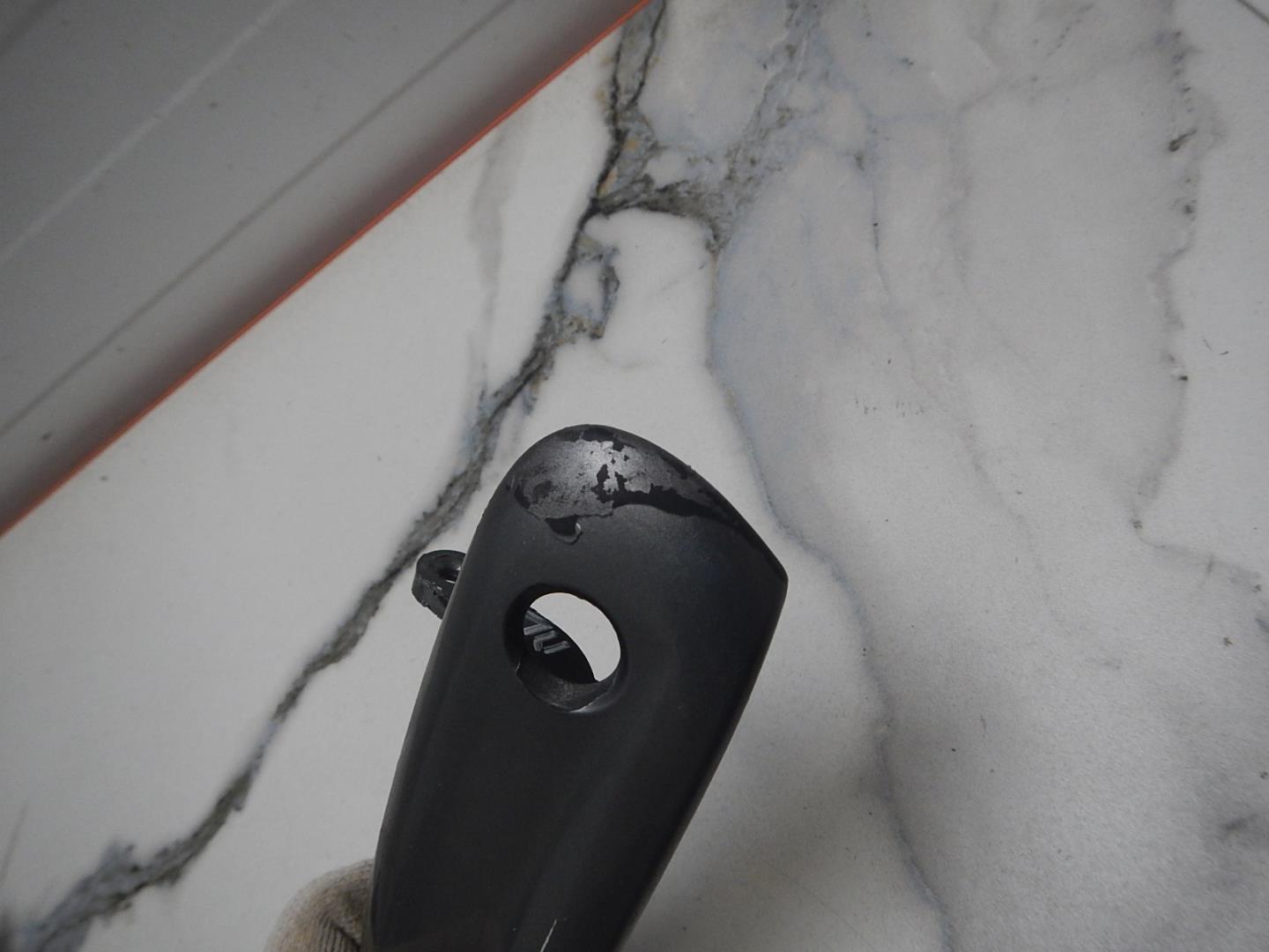 Ручка двери передней наружная левая