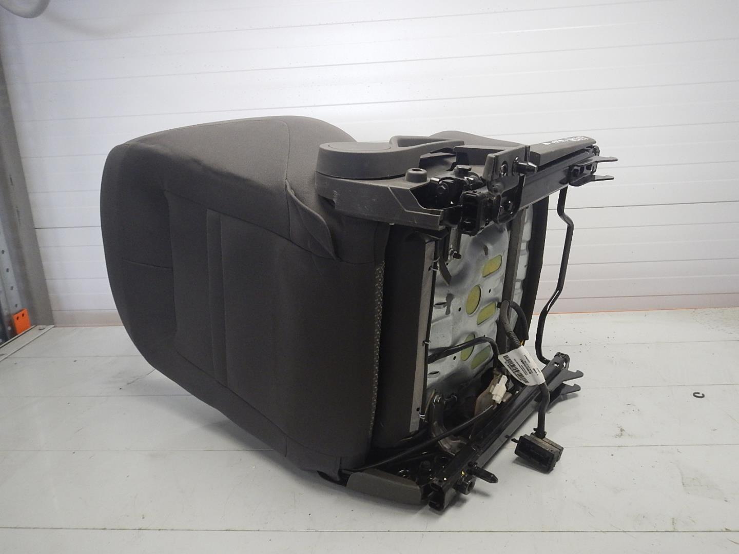 Сиденье переднее правое