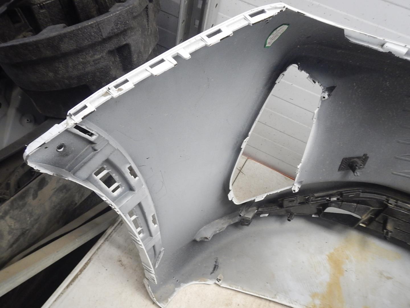 Бампер передний