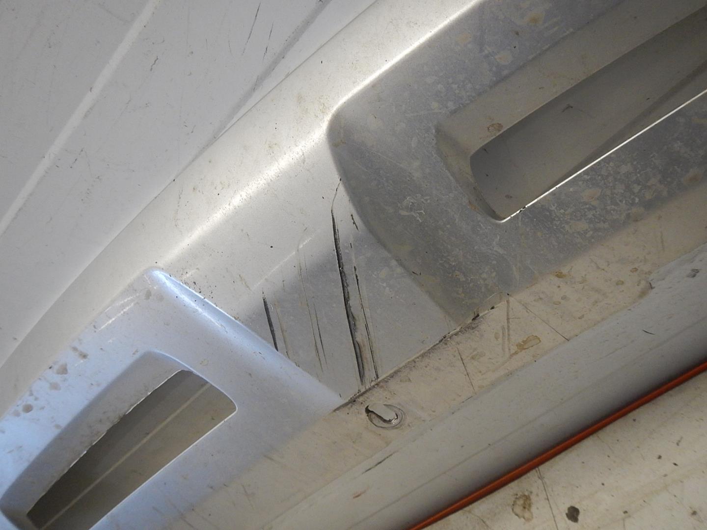 Накладка переднего бампера