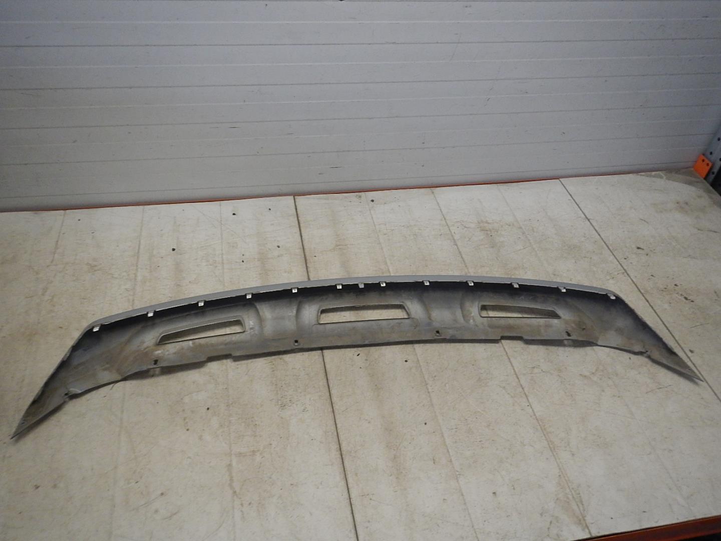 Накладка переднего бампера