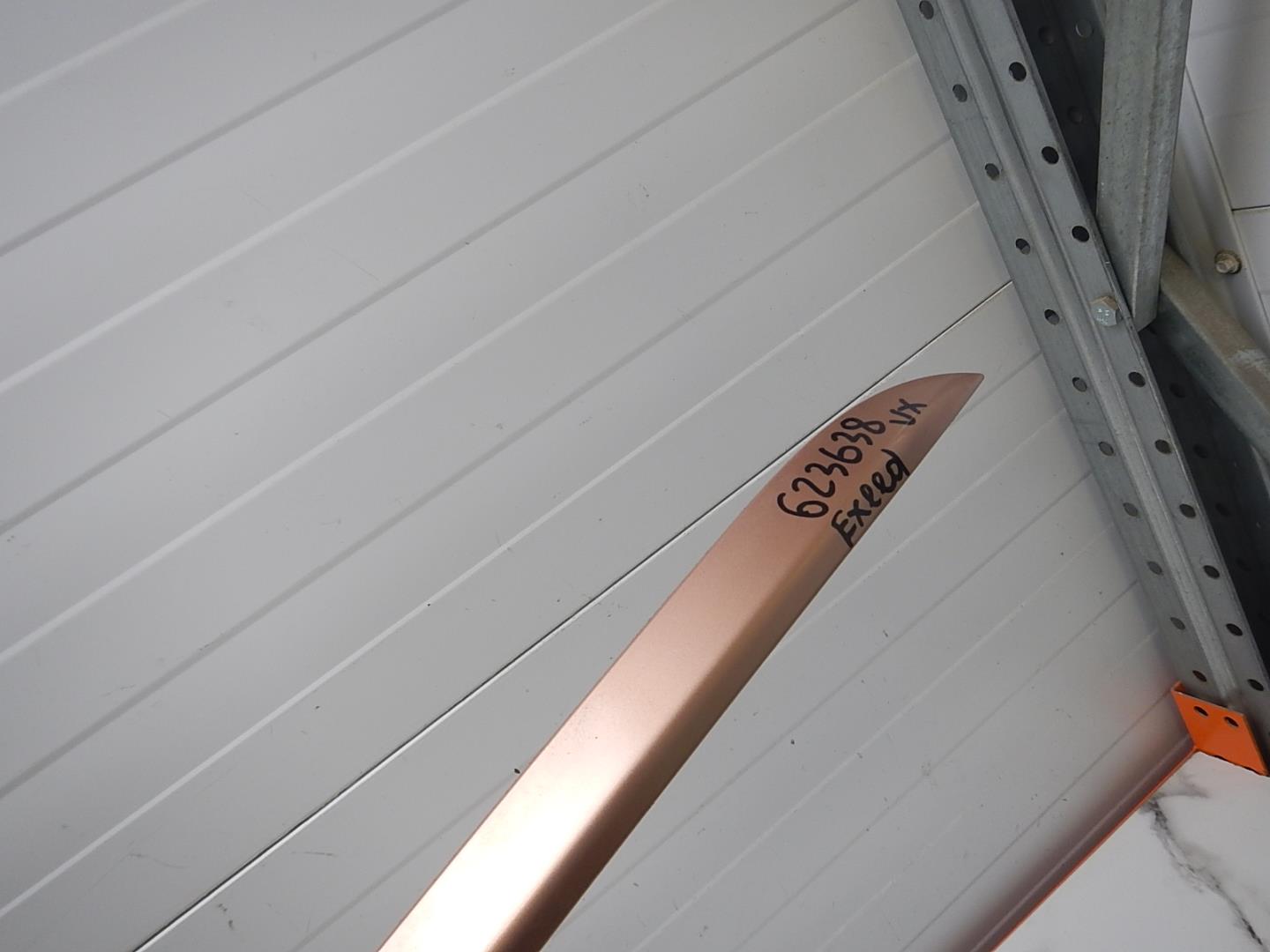 Молдинг заднего бампера