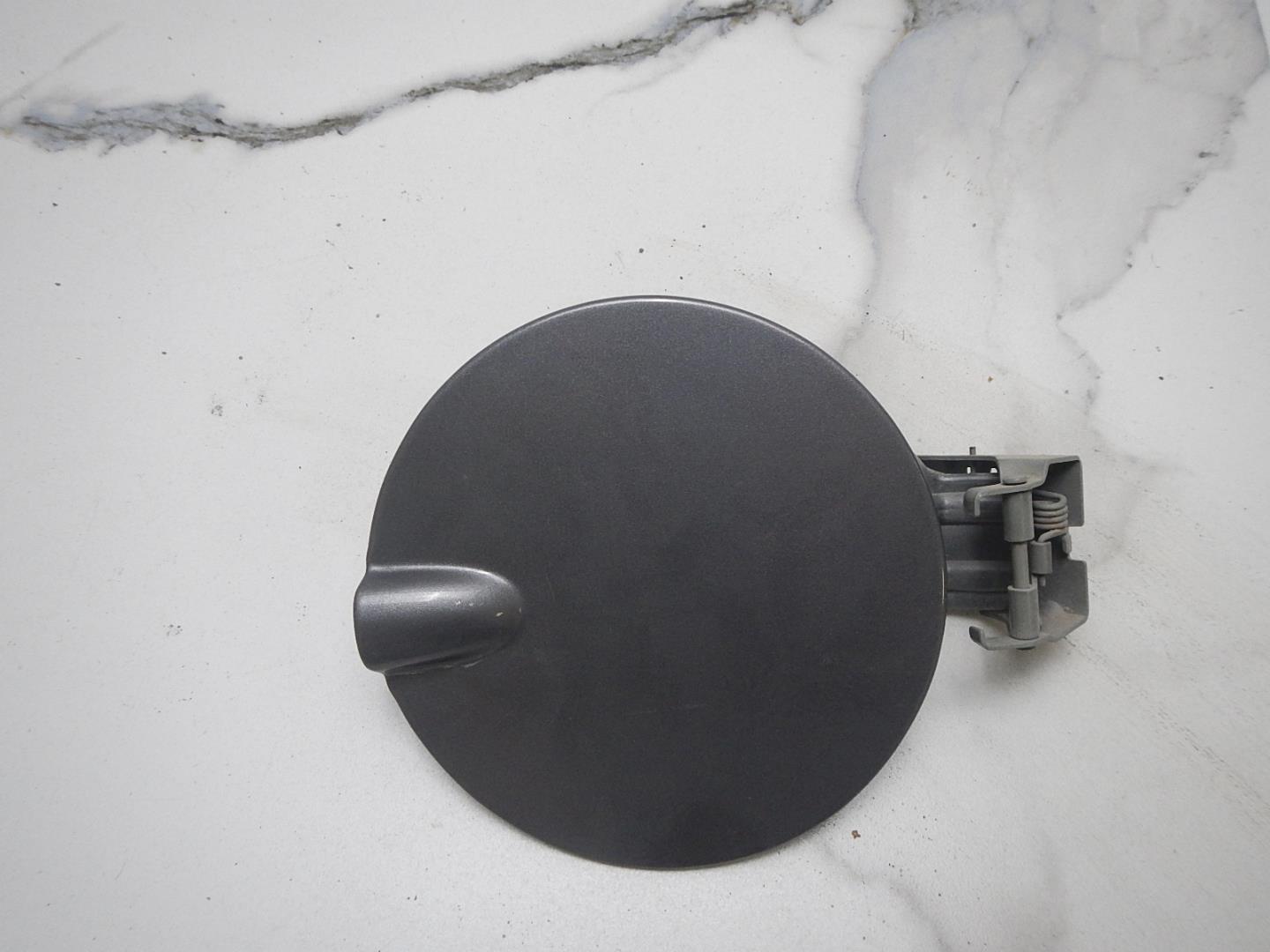 Лючок бензобака