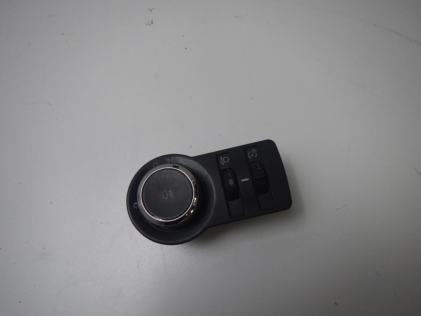 Переключатель света фар