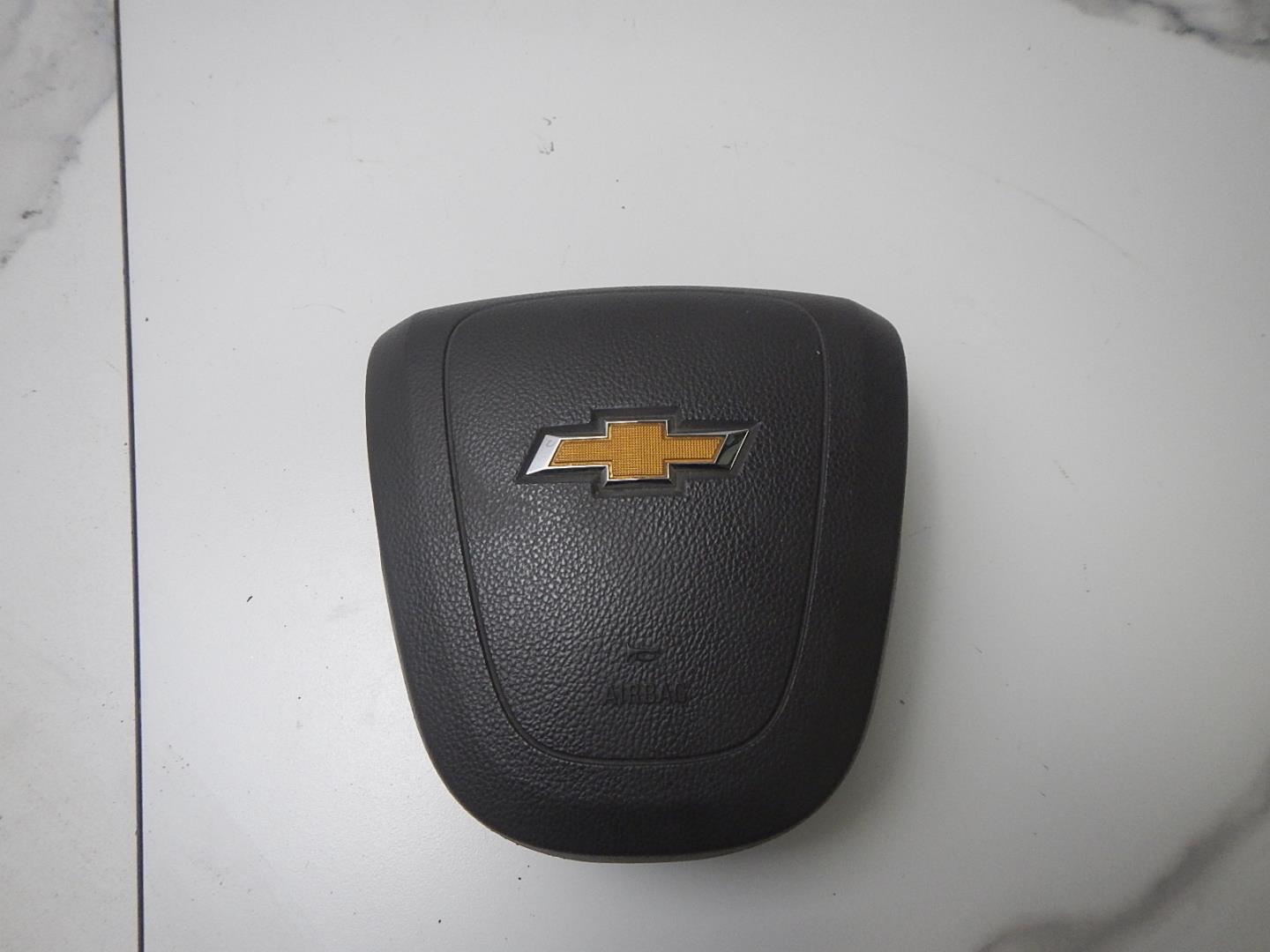 Подушка безопасности в рулевое колесо