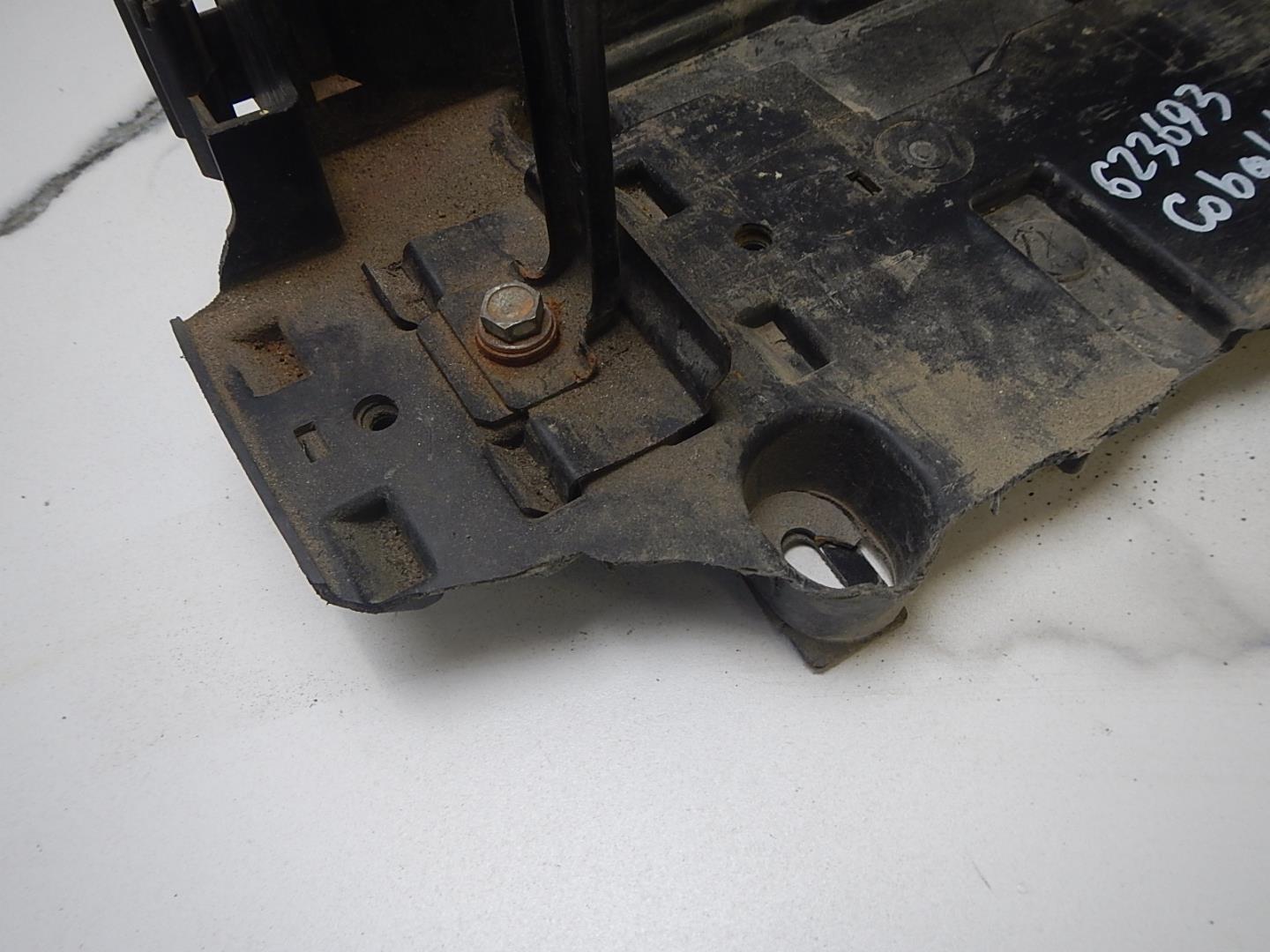 Крепление АКБ (корпус/подставка)