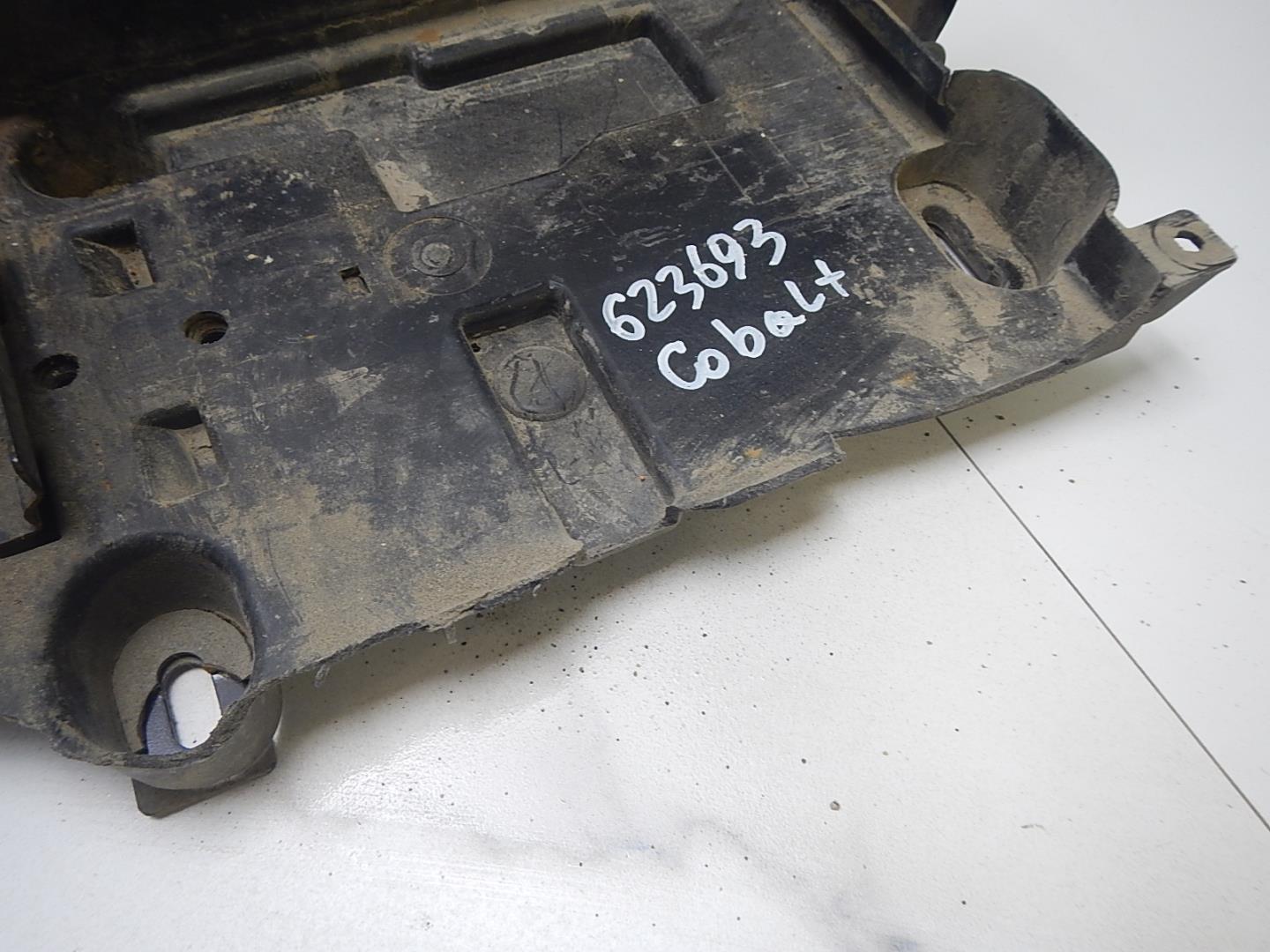 Крепление АКБ (корпус/подставка)