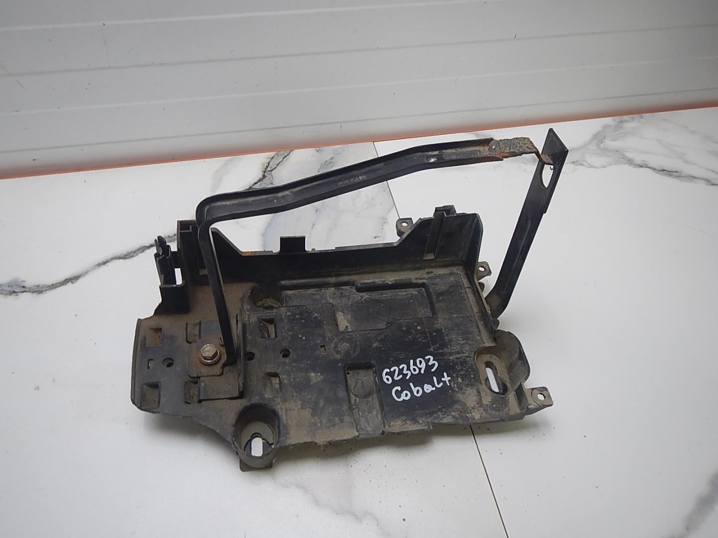 Крепление АКБ (корпус/подставка)