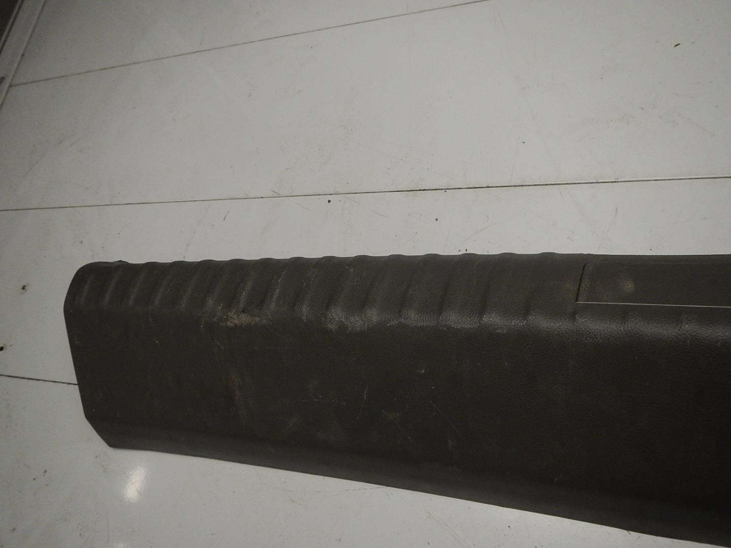 Обшивка багажника