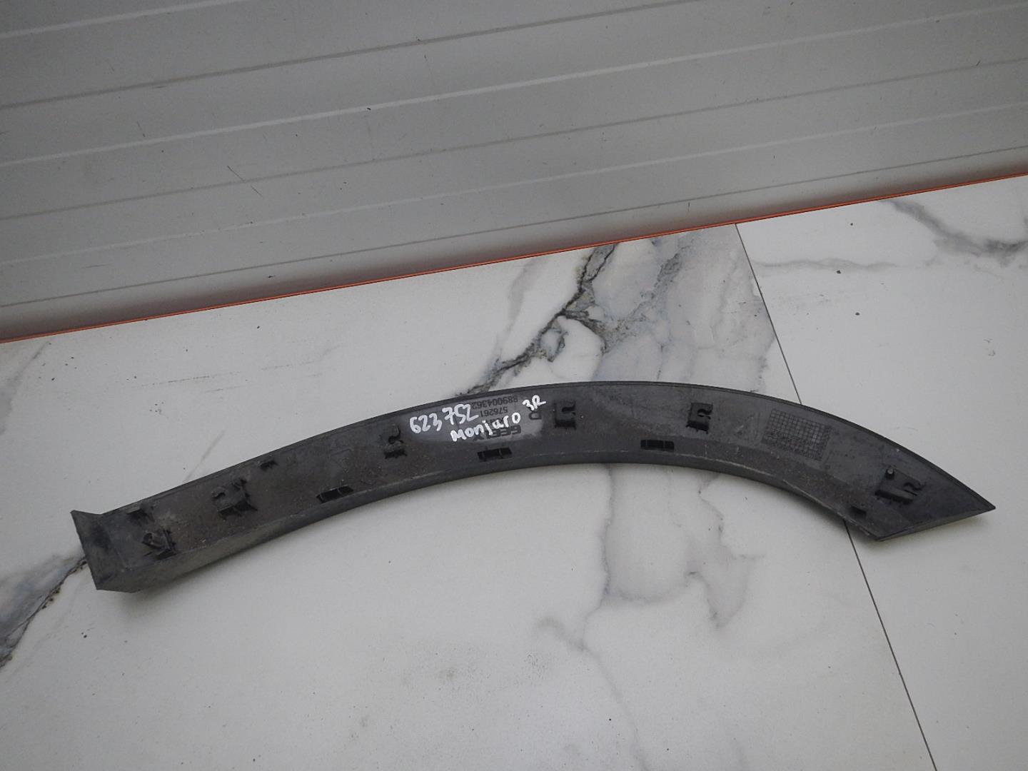 Накладка двери задней правой