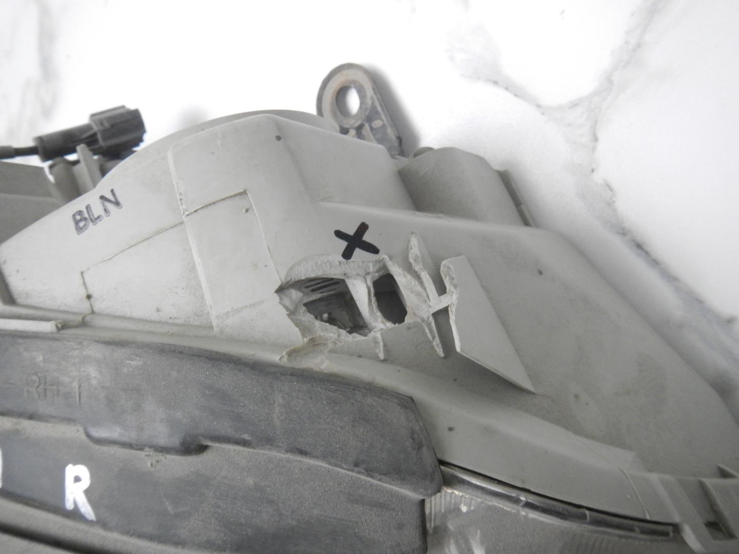 Фара правая