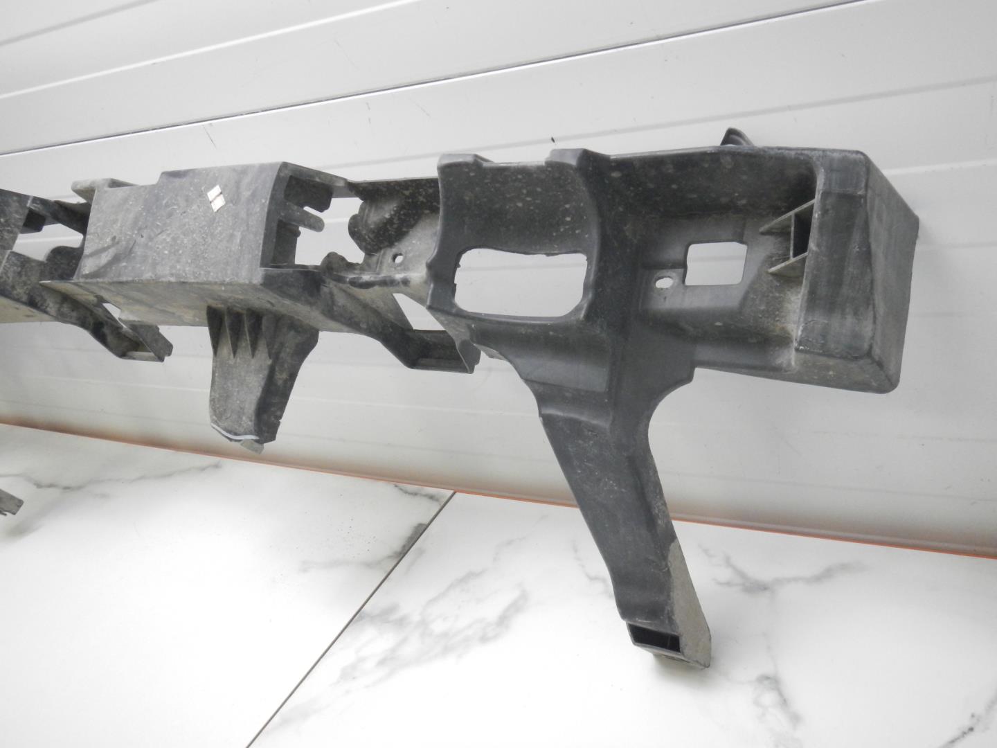 Усилитель заднего бампера