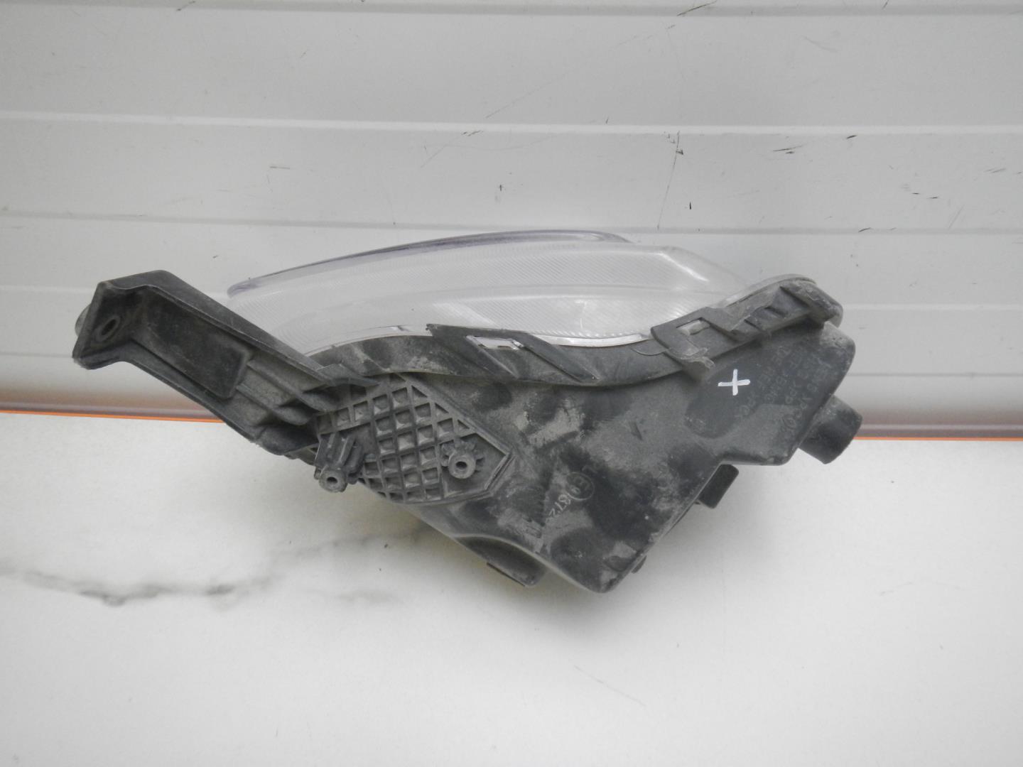 Фара противотуманная правая