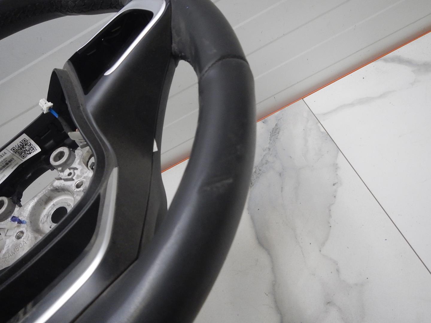 Рулевое колесо (руль)