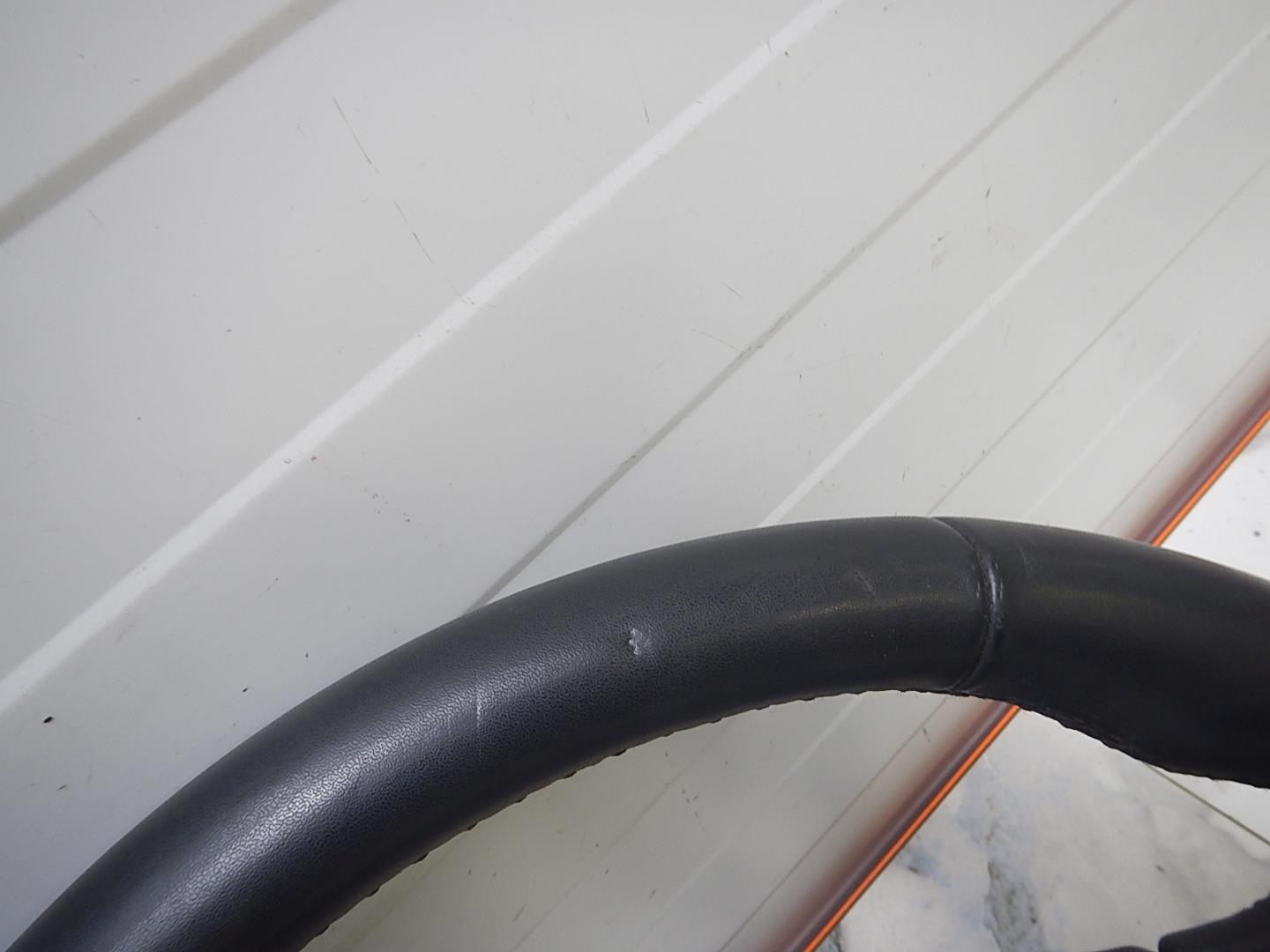 Рулевое колесо (руль)