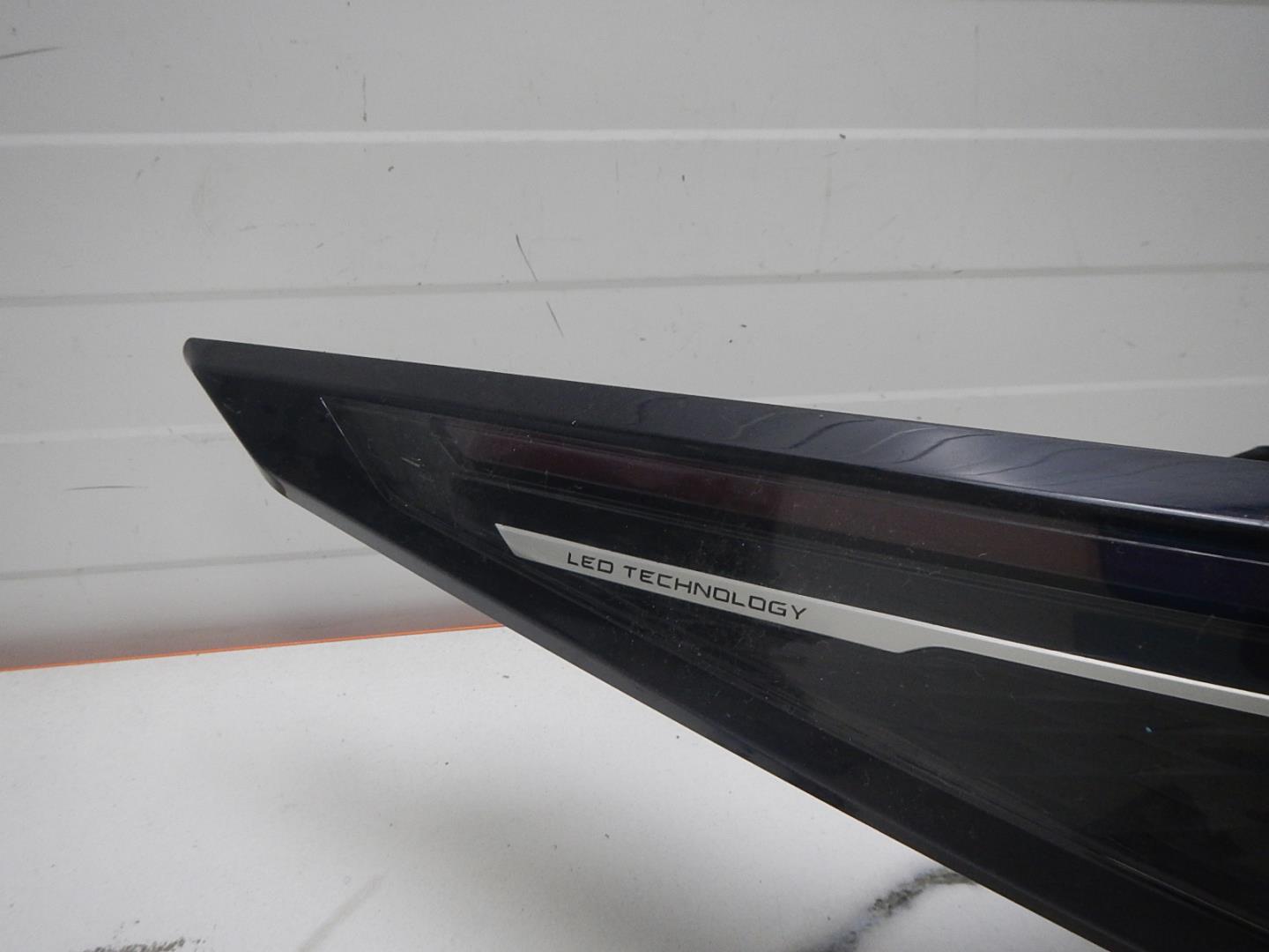 Фонарь задний левый