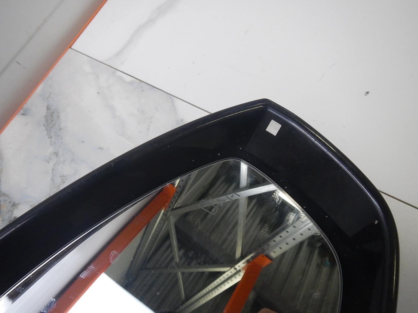 Зеркало правое электрическое