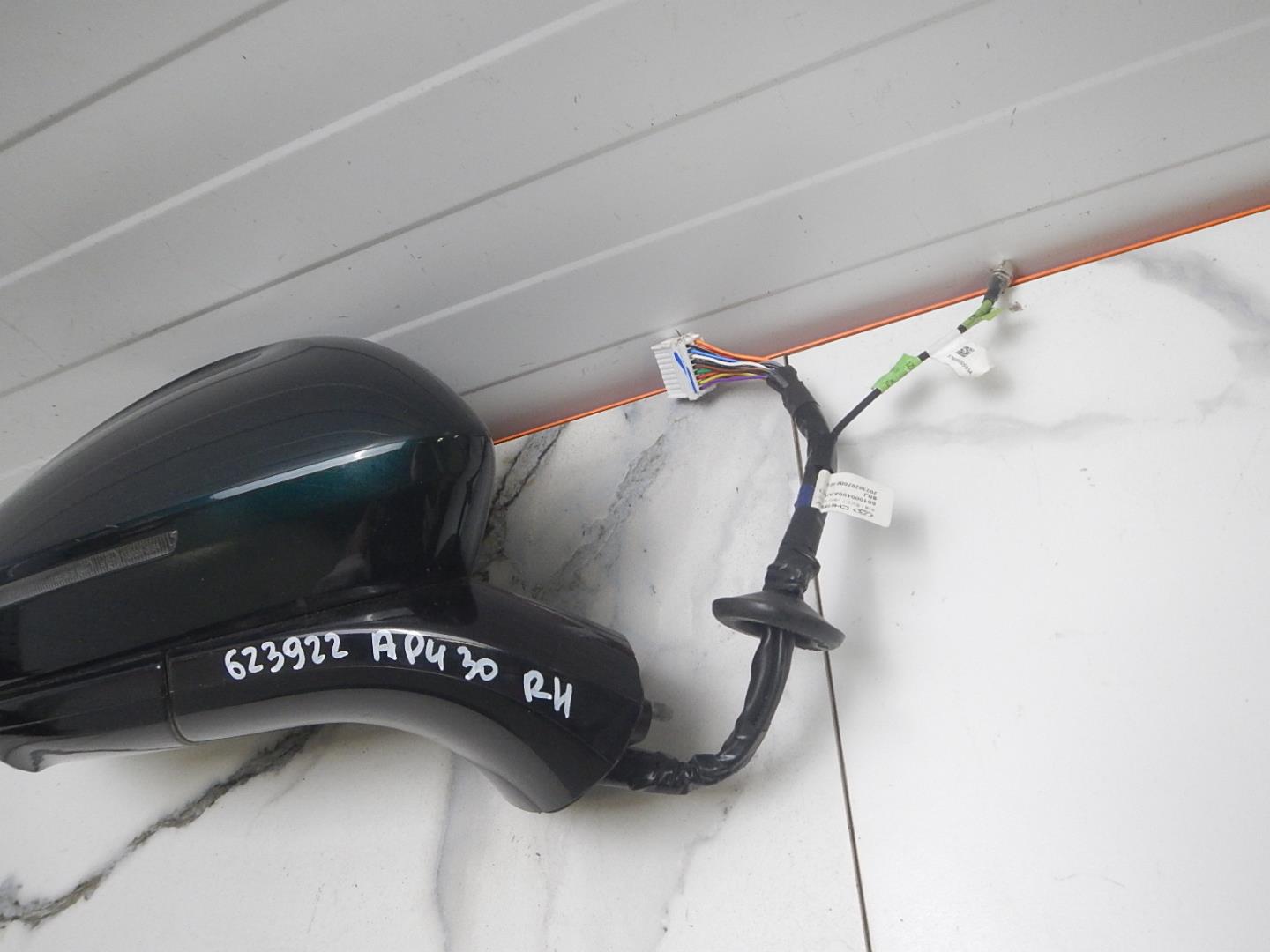 Зеркало правое электрическое