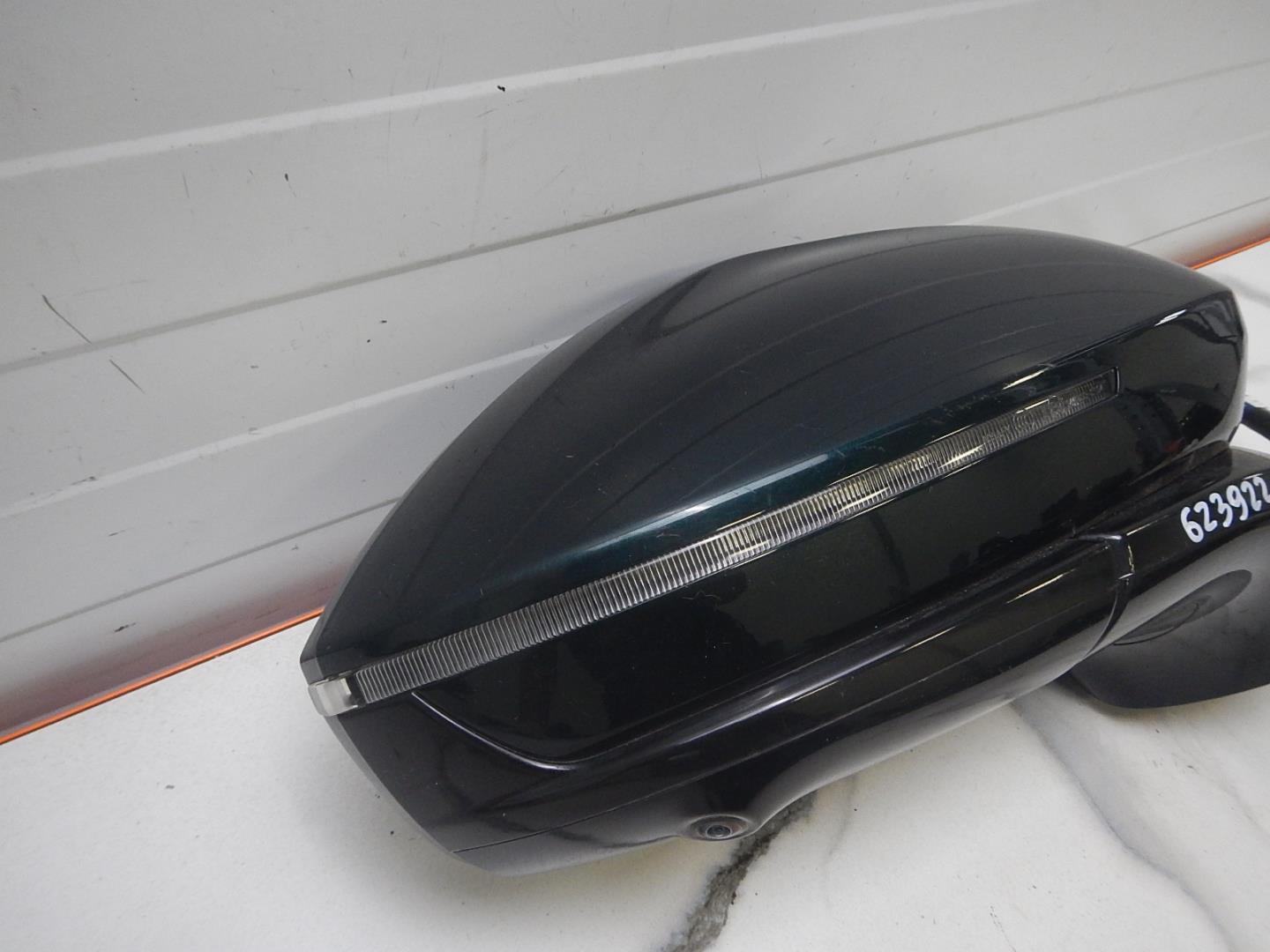 Зеркало правое электрическое