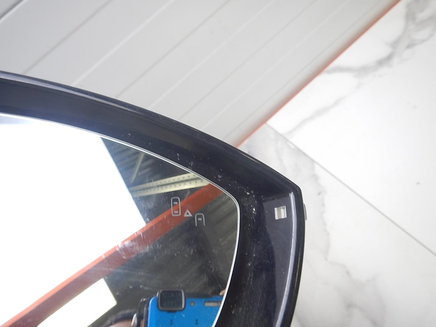 Зеркало правое электрическое