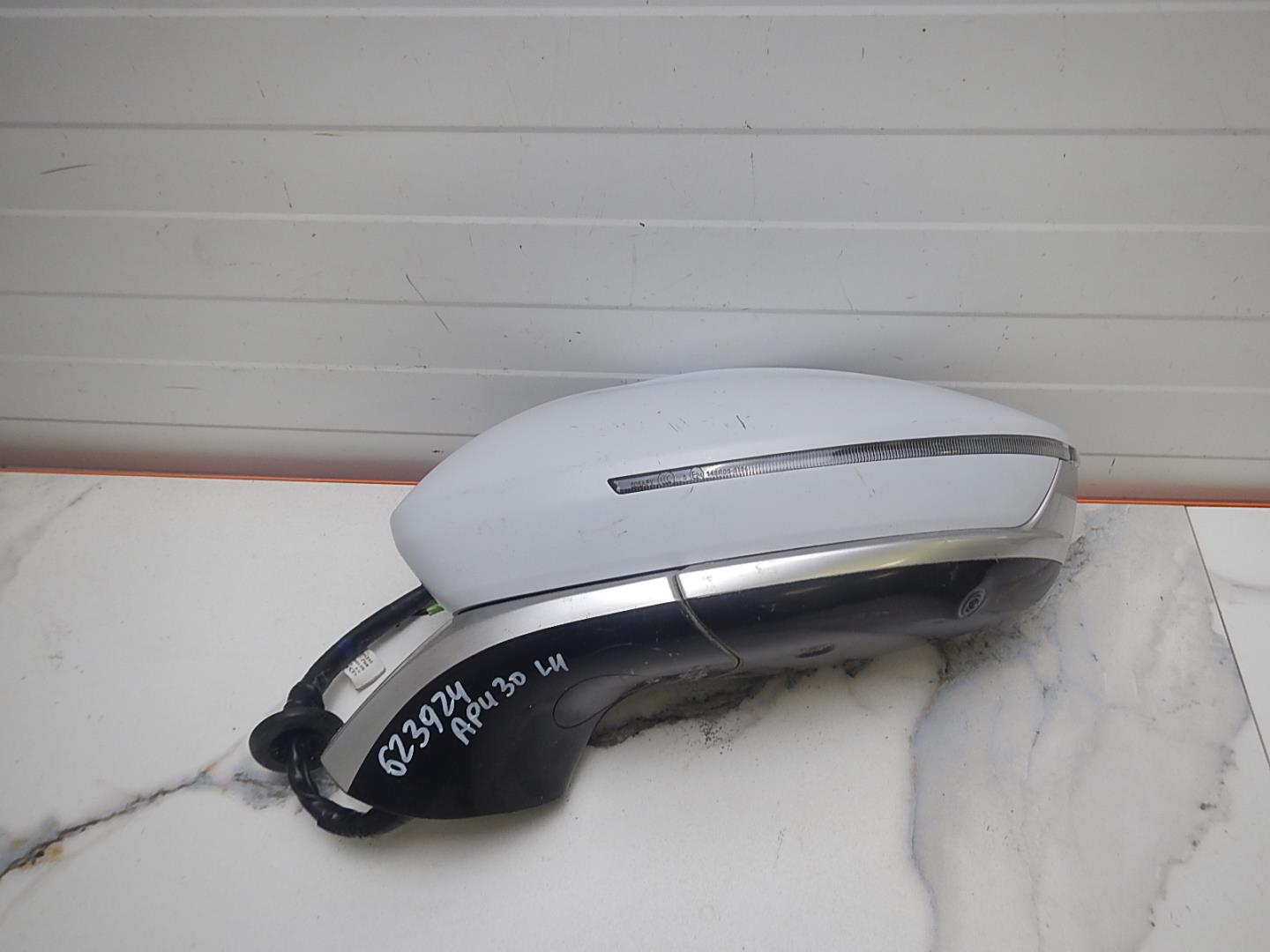 Зеркало левое электрическое