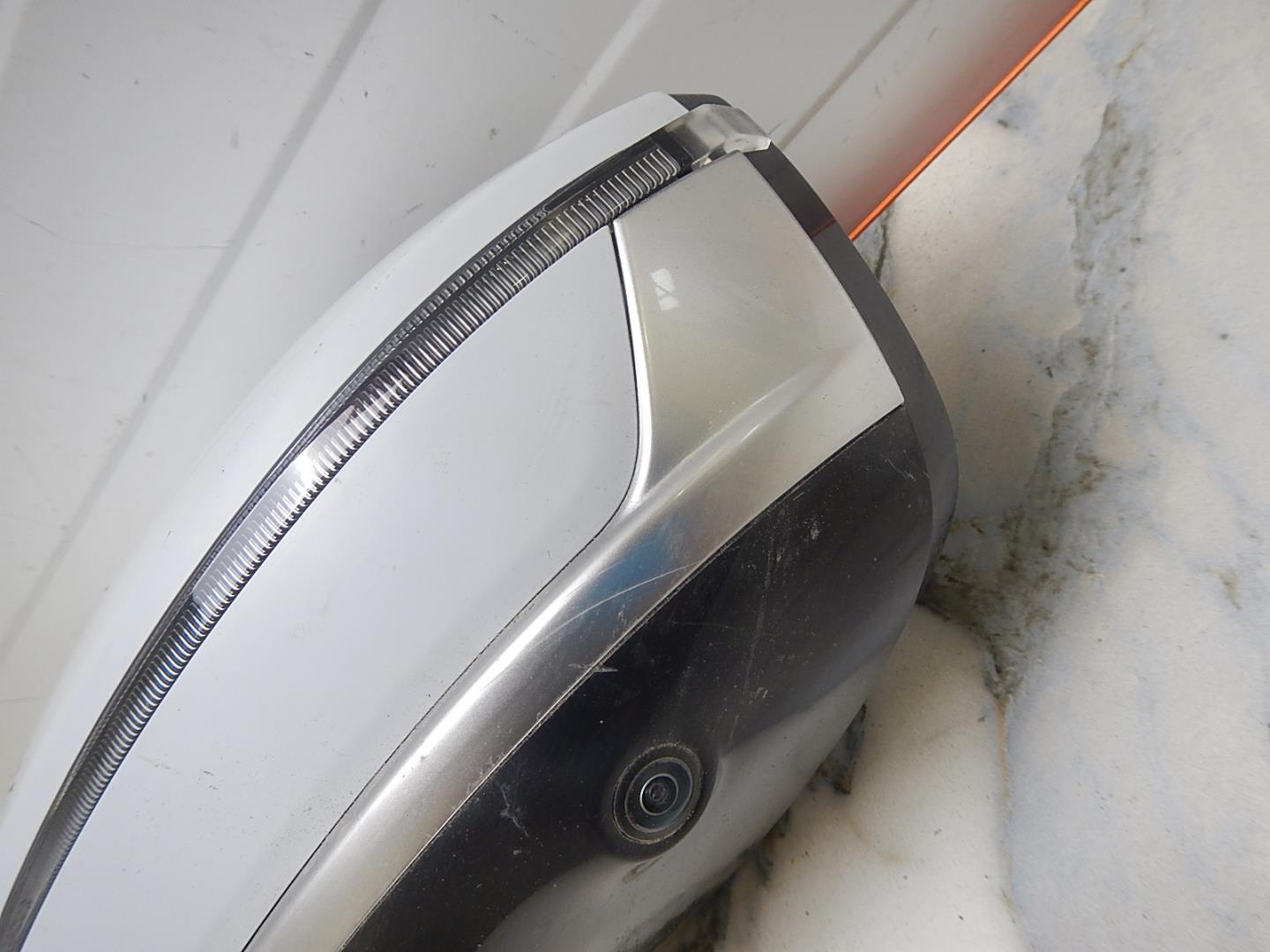 Зеркало левое электрическое