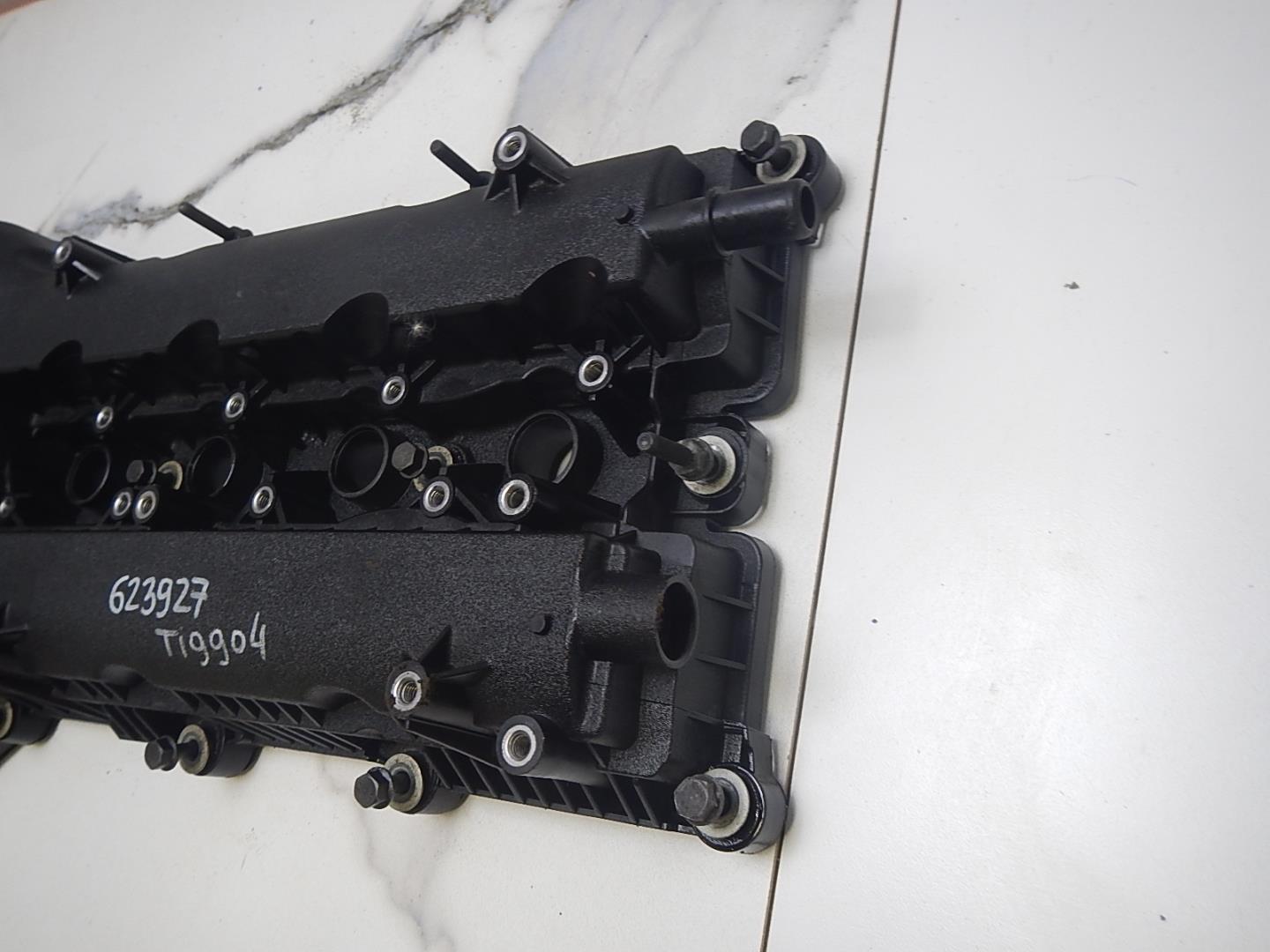 Крышка клапанная ГБЦ