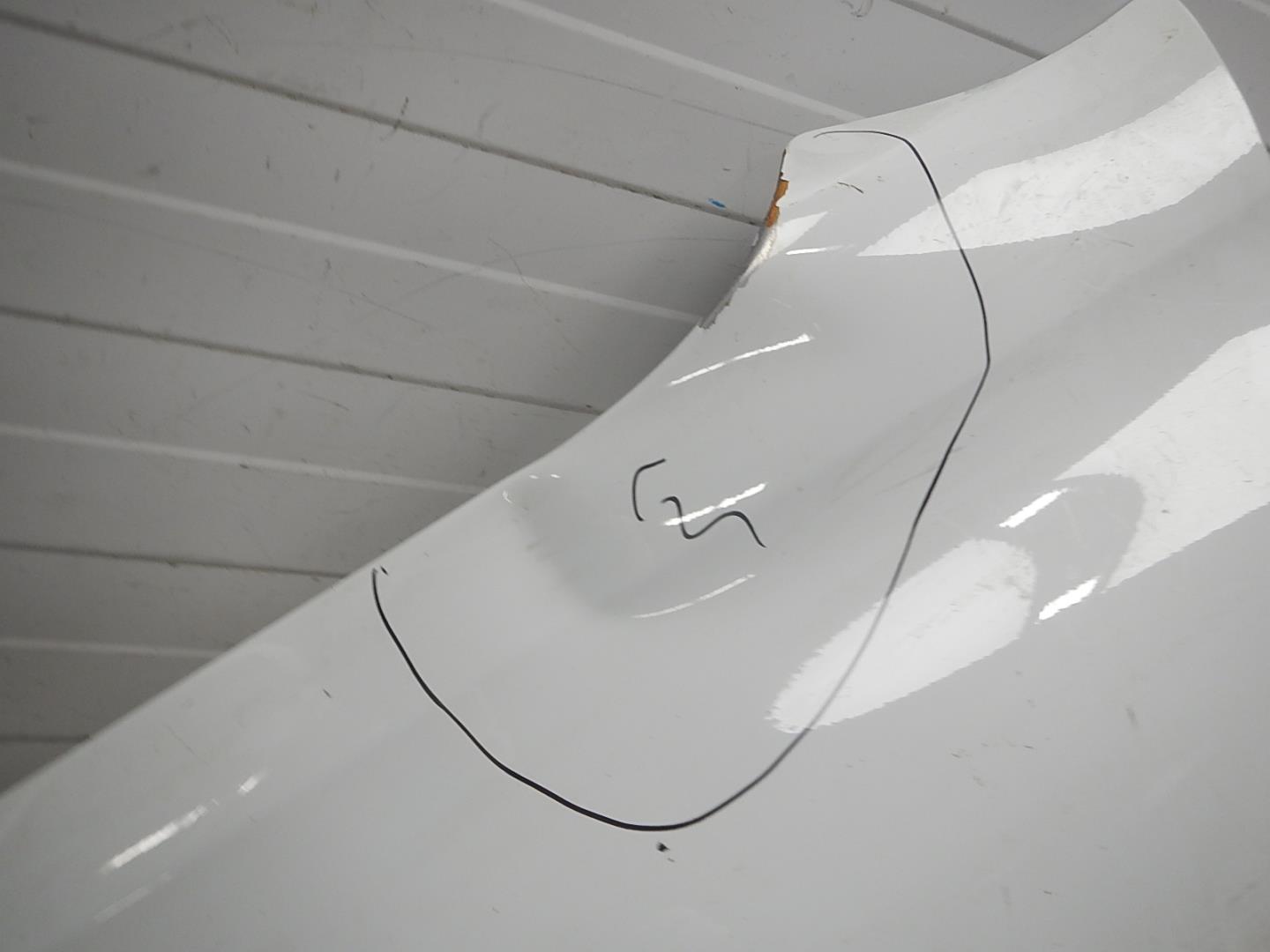 Крыло переднее левое