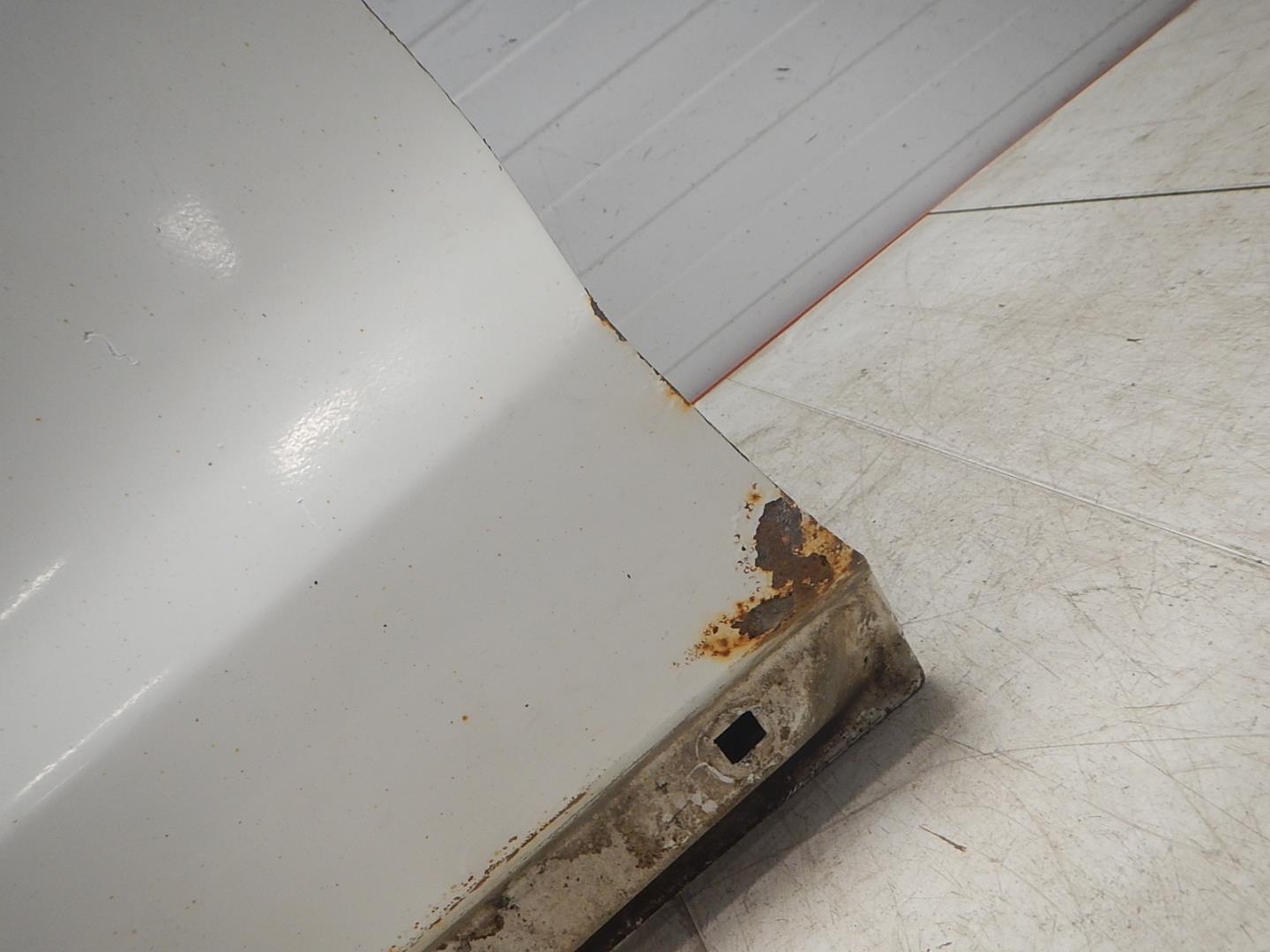 Дверь передняя левая