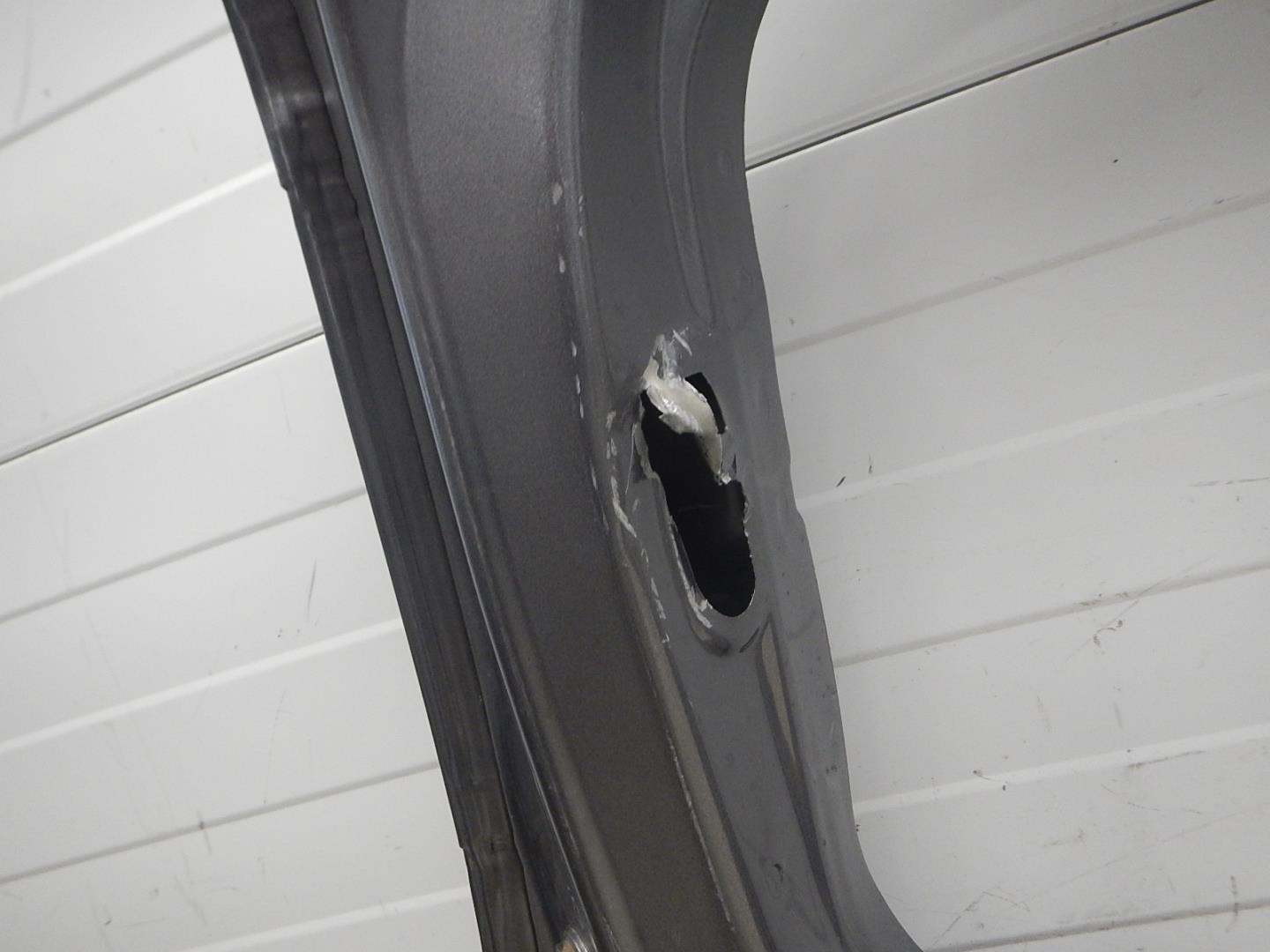 Дверь багажника