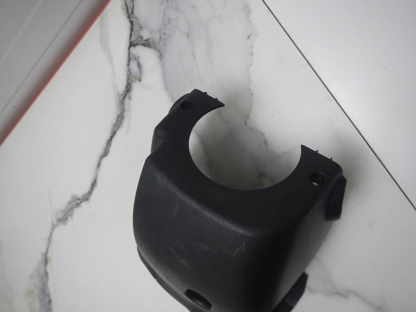 Кожух рулевой колонки