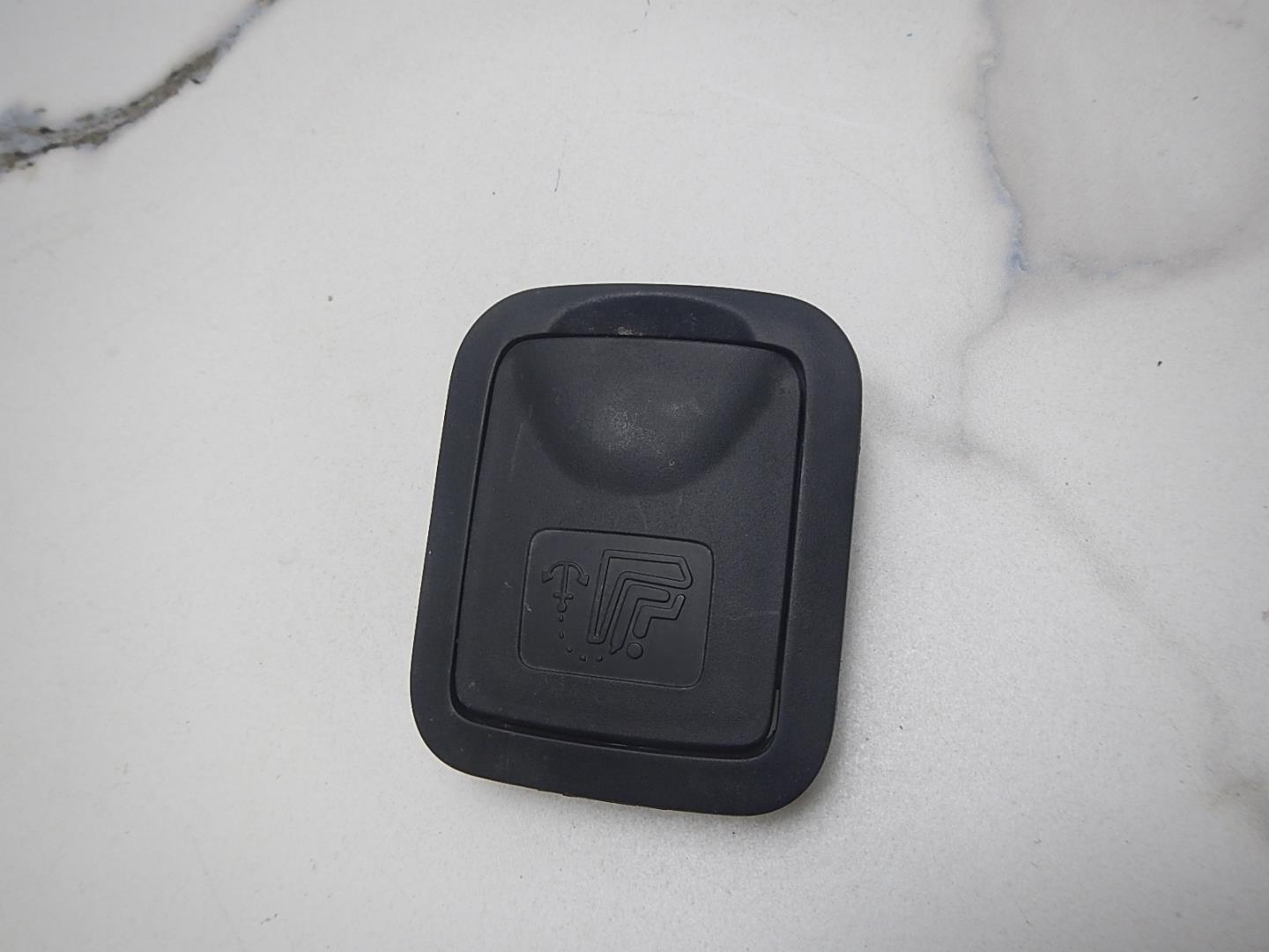 Крышка багажного отделения