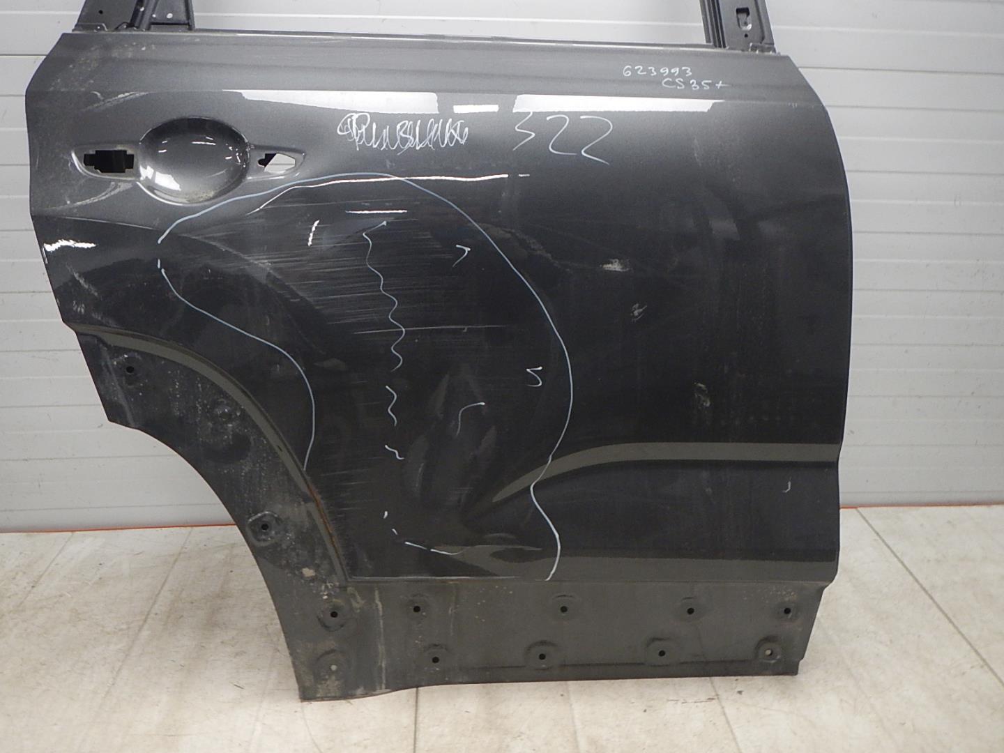 Дверь задняя правая