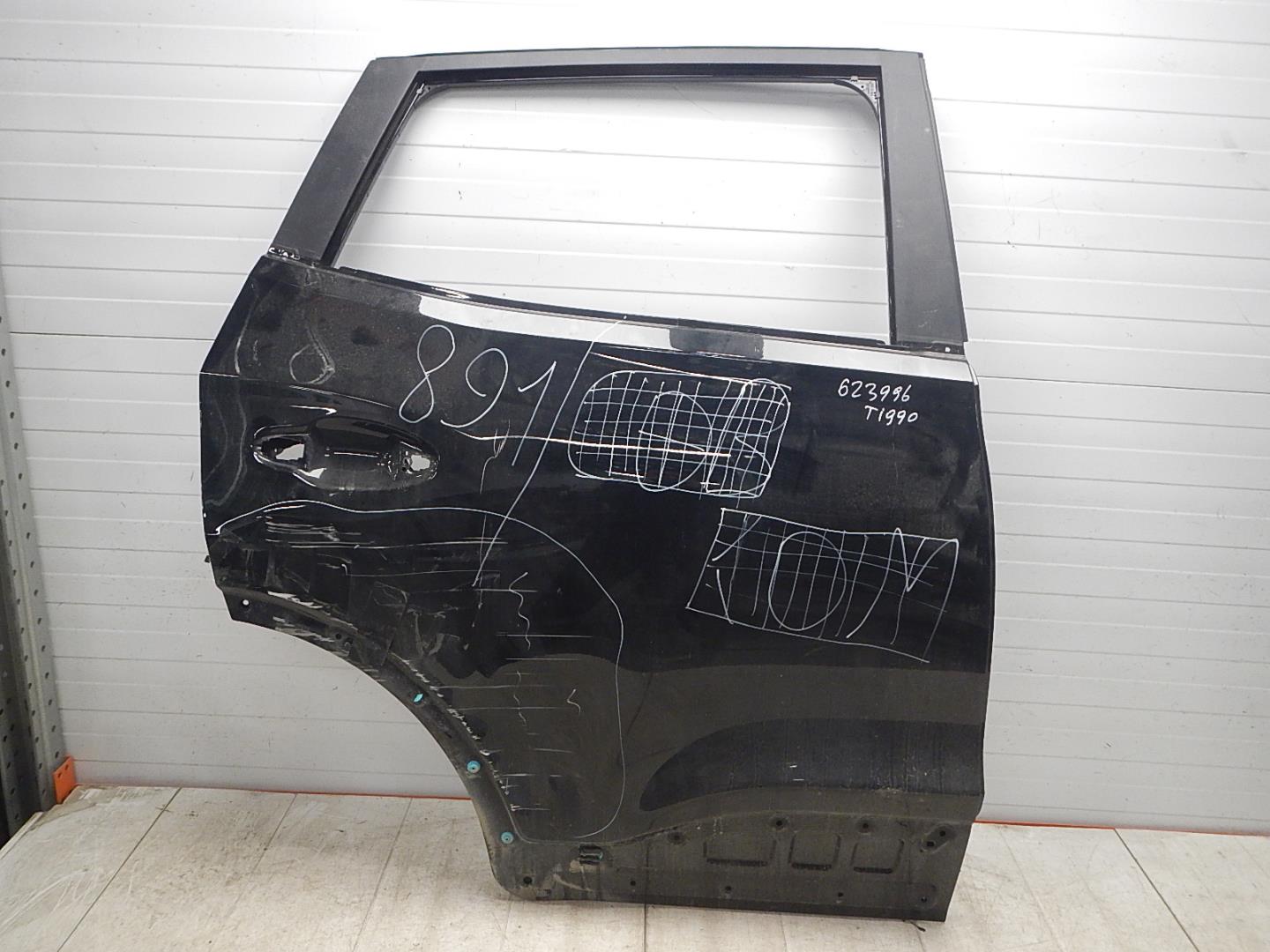 Дверь задняя правая