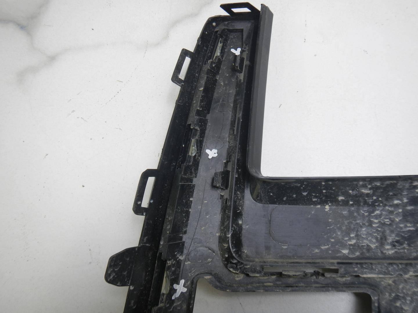 Накладка переднего бампера левая