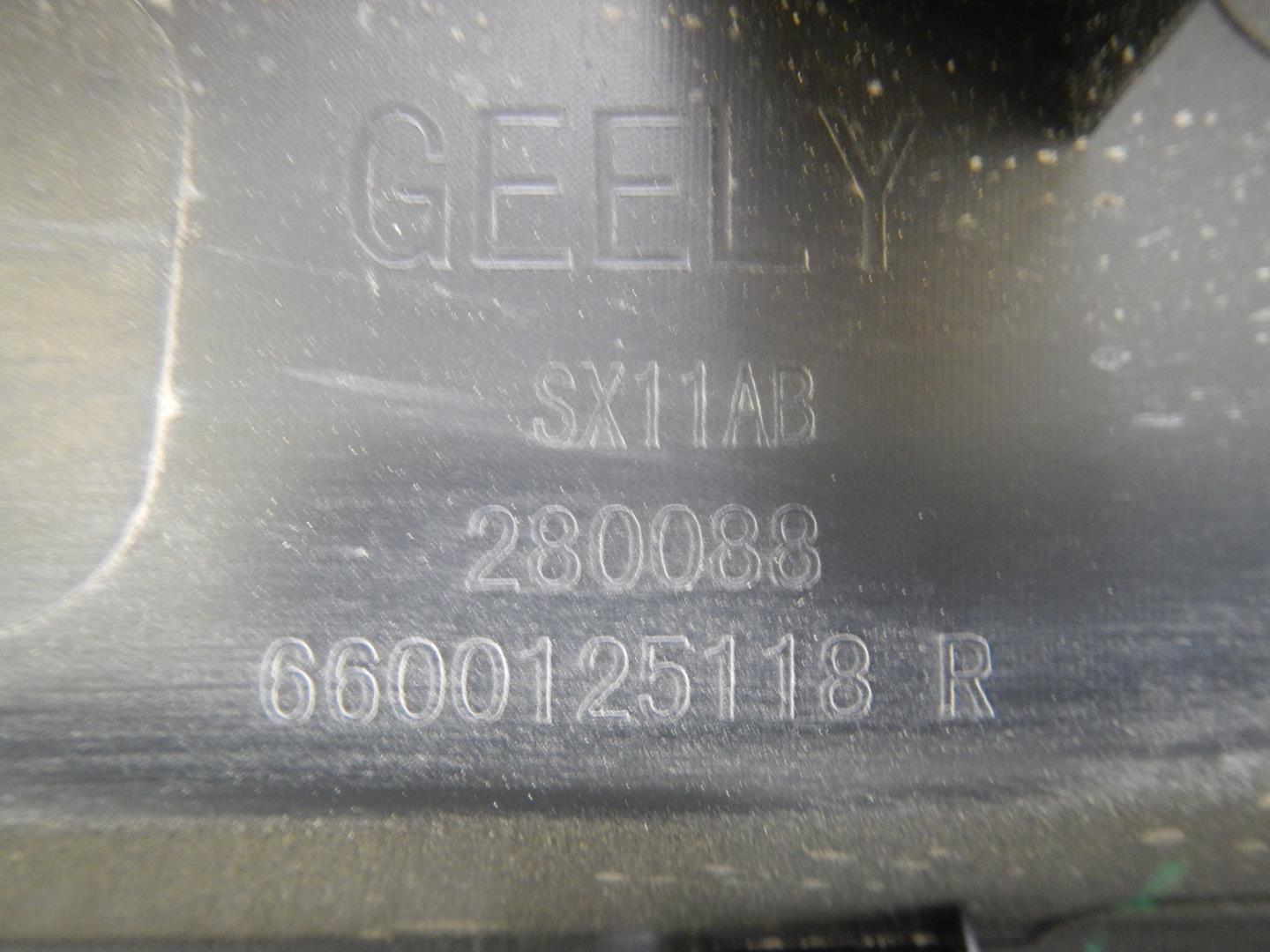 Молдинг задней правой двери