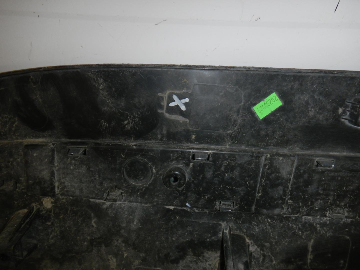 Молдинг передней правой двери