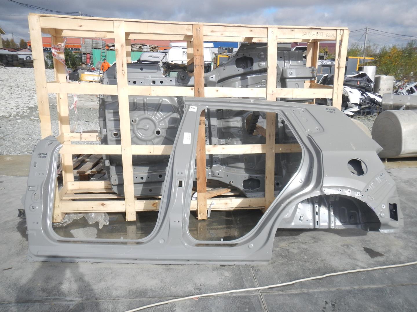 Кузовной элемент