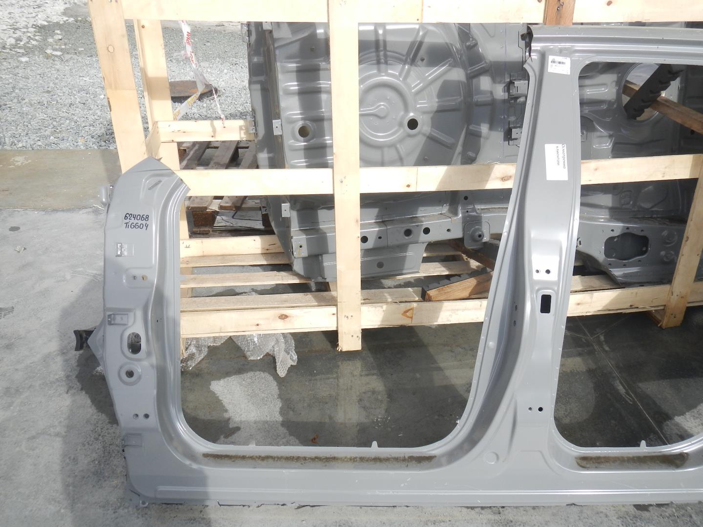 Кузовной элемент