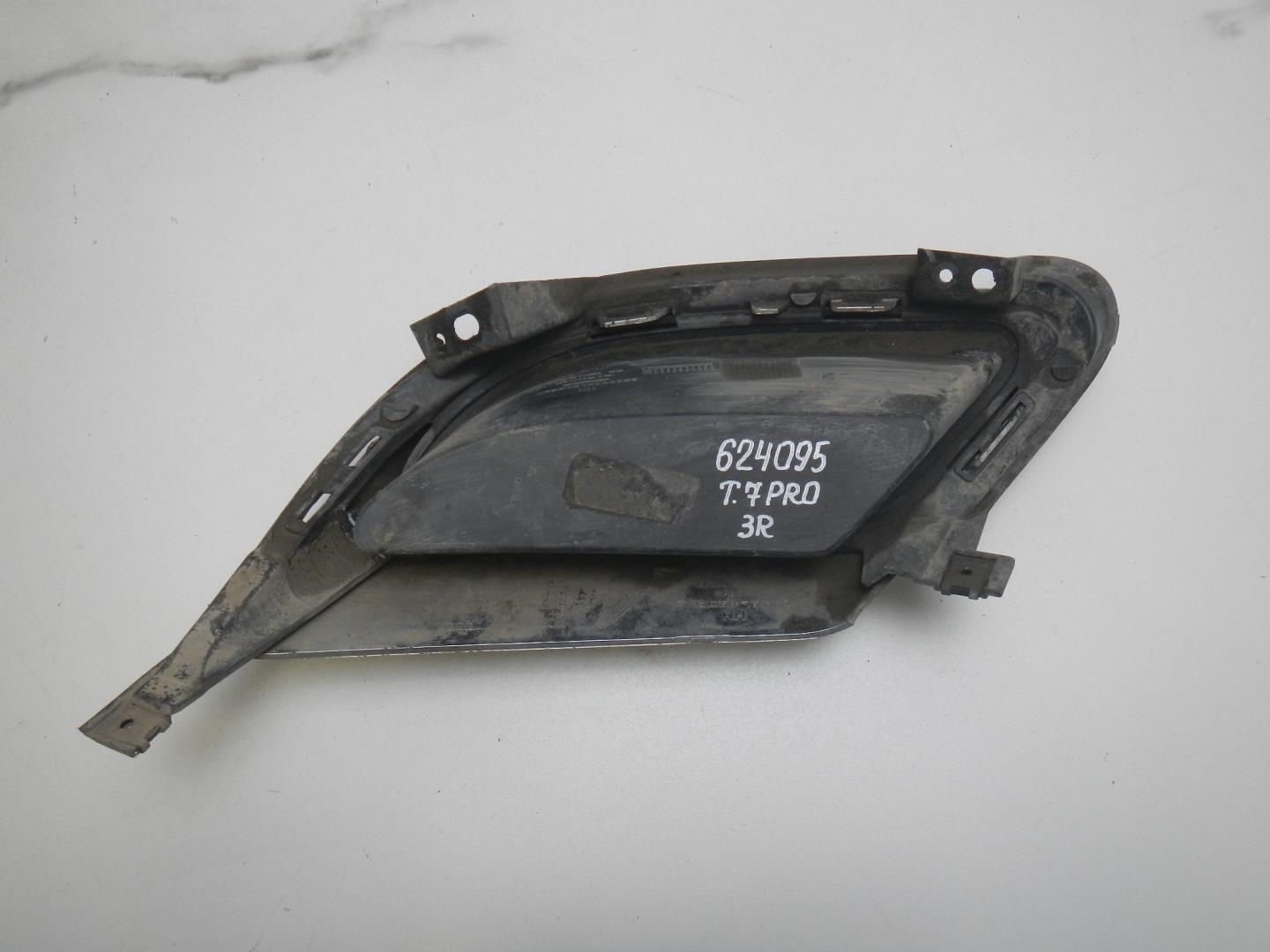 Накладка заднего бампера правая