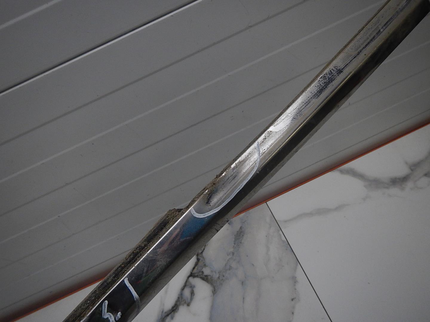 Накладка стекла переднего правого