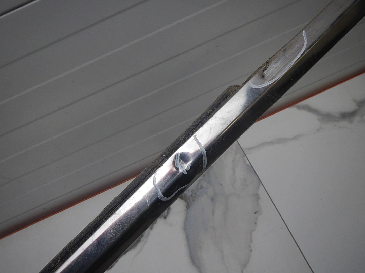 Накладка стекла переднего правого